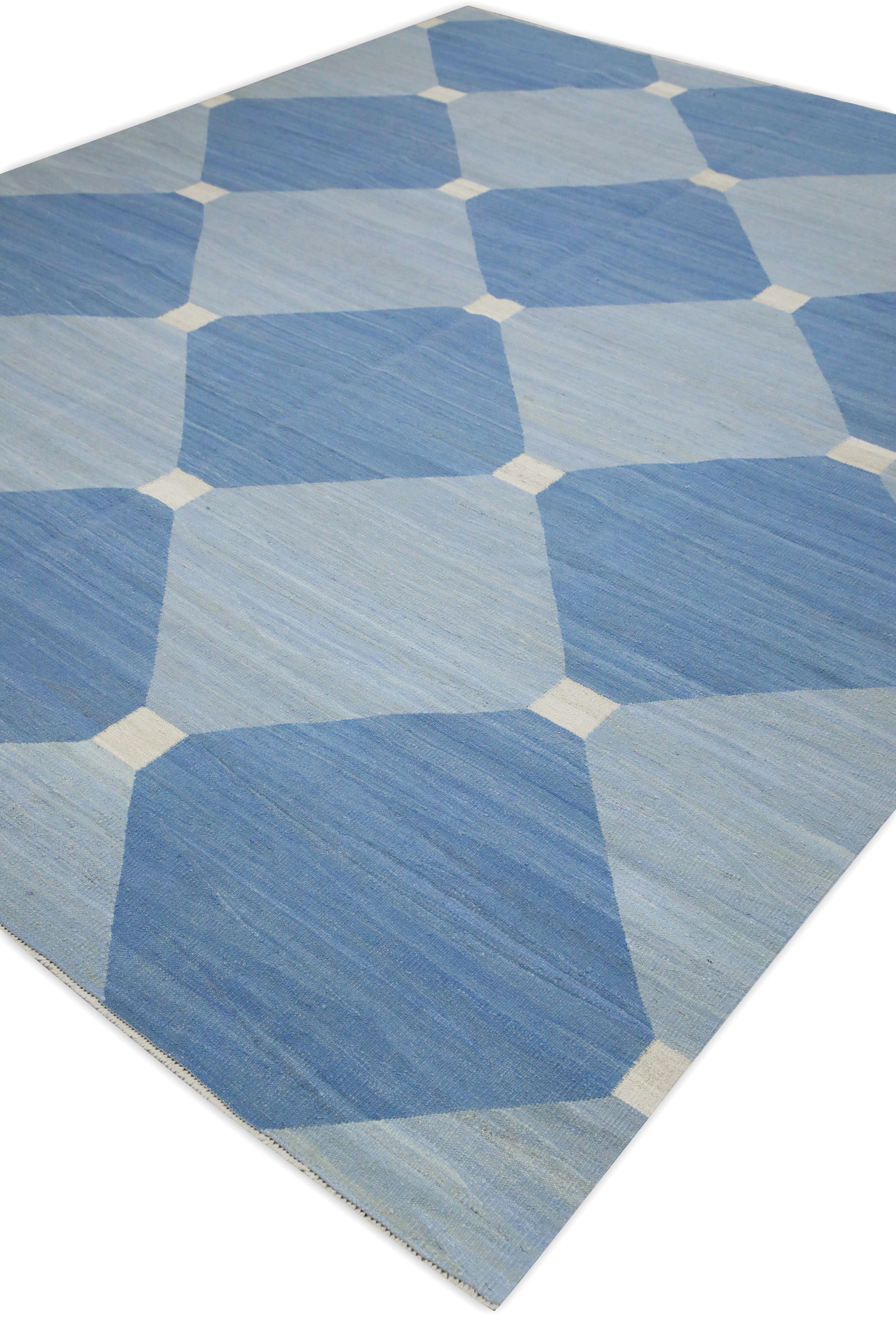 Blauer handgefertigter Flachgewebe-Wollteppich in geometrischem Design 9'1