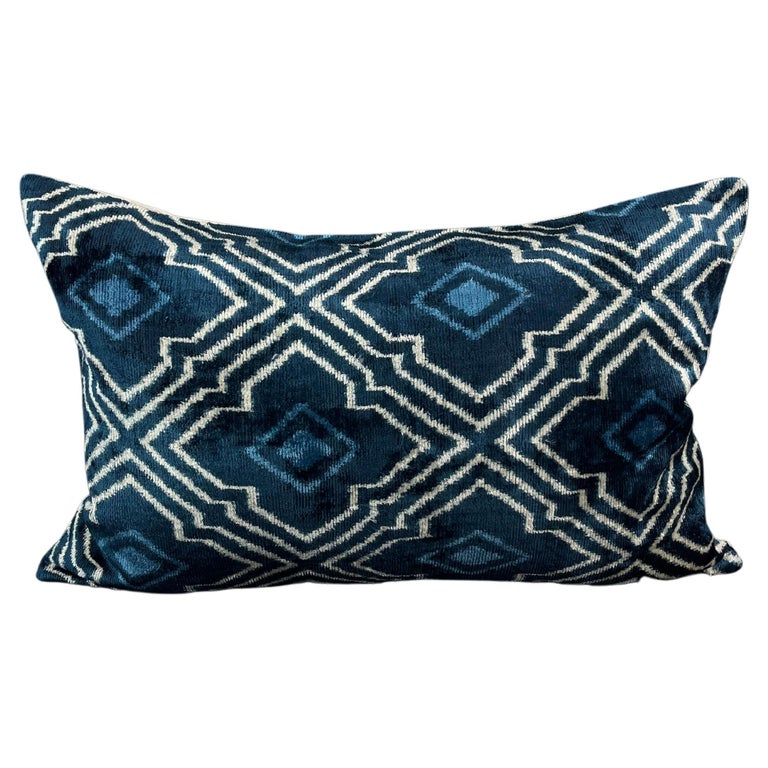 Blue Geometric Design Velvet Silk Ikat Pillow Cover For Sale at 1stDibs
