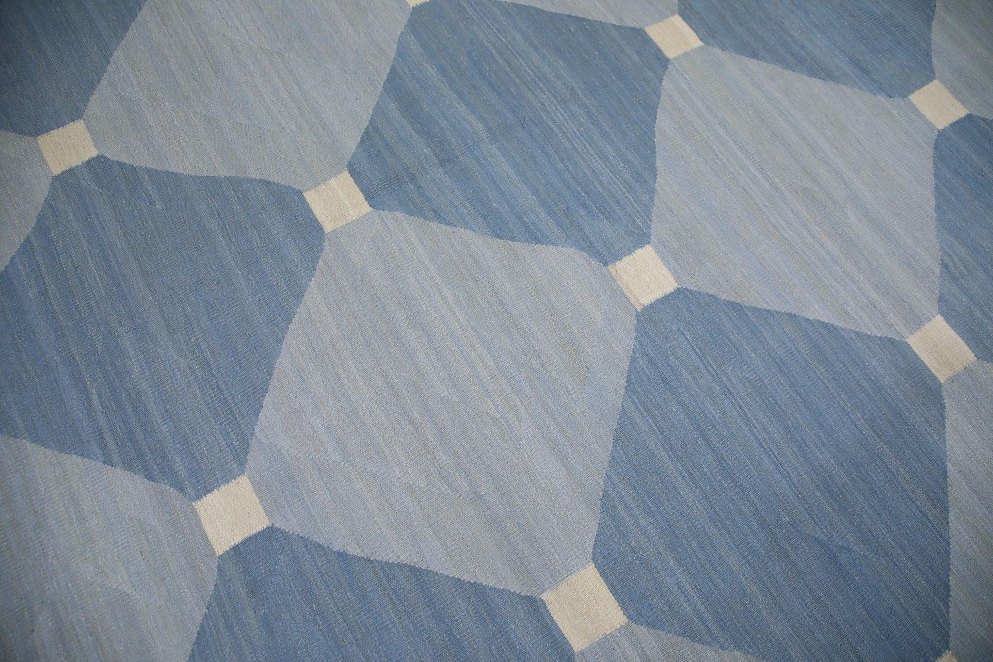 Blauer handgefertigter blauer geometrischer Flachgewebe-Wollteppich 8'4