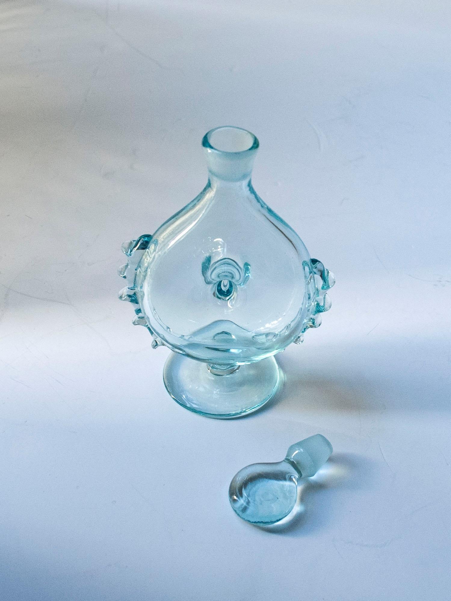 Verre d'art Carafe en verre bleu de Reijmyre Glassworks, Suède, c.1950 en vente