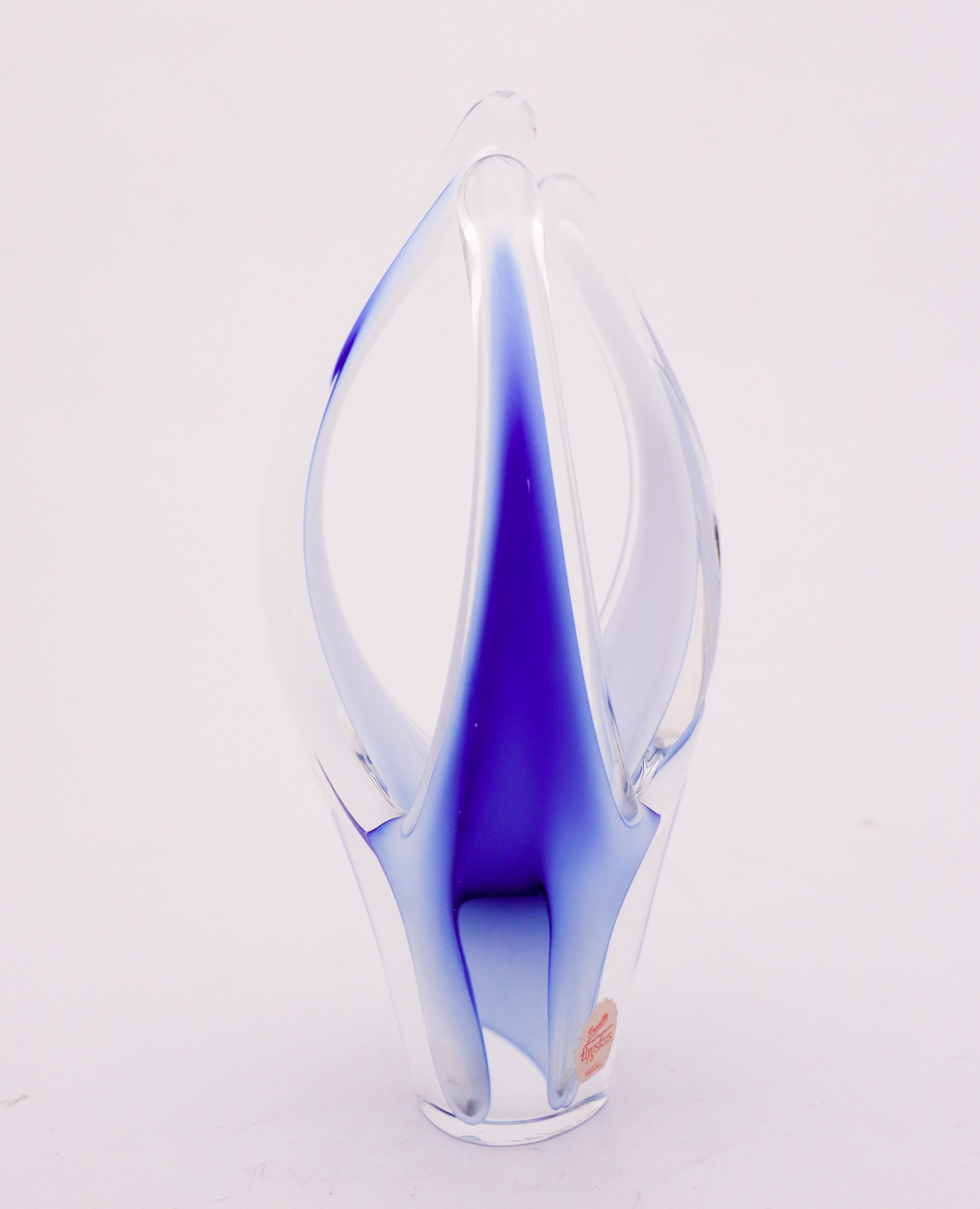 German Blue Glass Sculpture / Vase, Flygsfors Coquille Paul Kedelv Mid-Century Modern For Sale