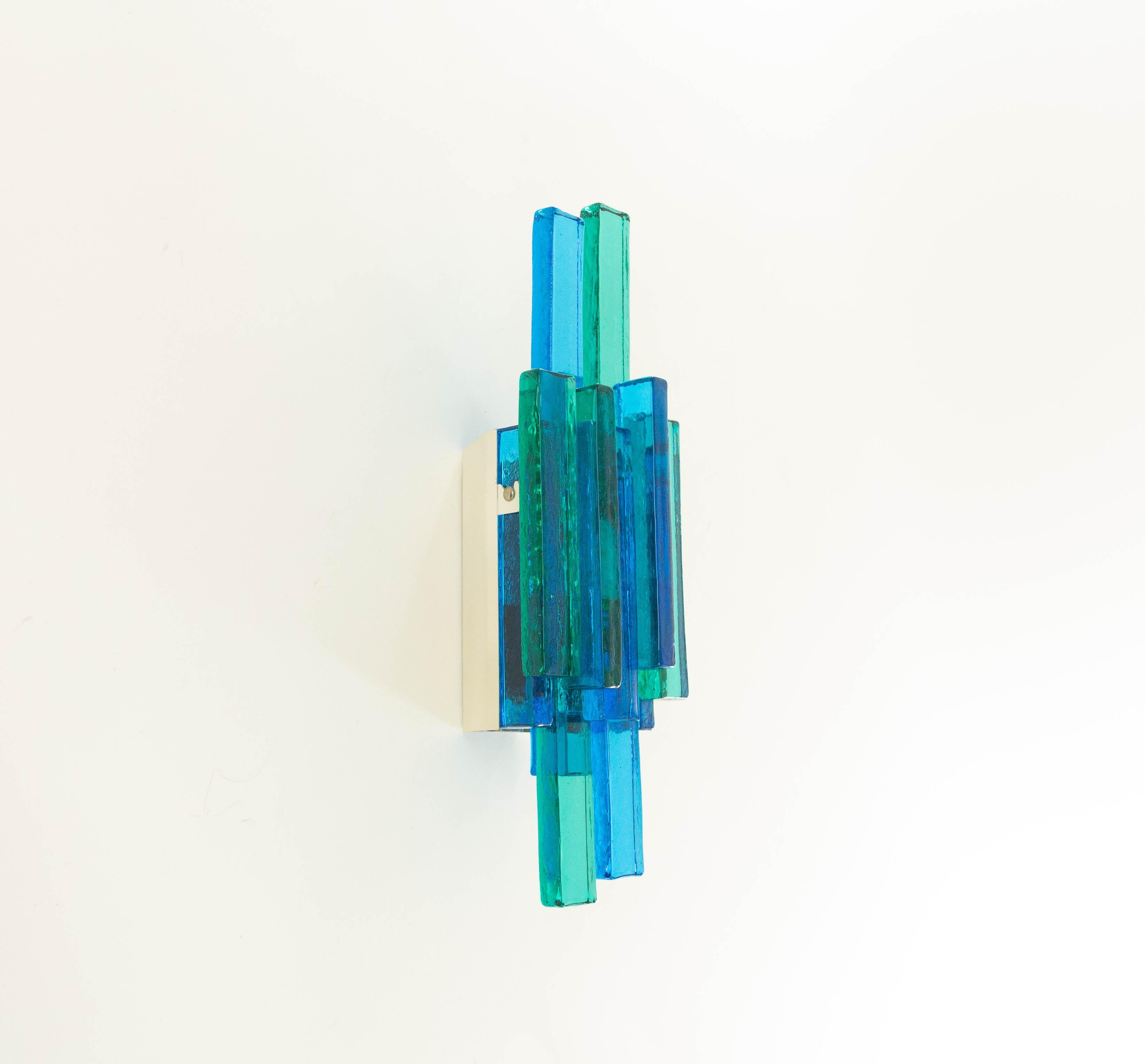 Blue Glass Skulptur Lampet Wall Lamp by Svend Aage Holm Sørensen, 1960s In Good Condition For Sale In Rotterdam, NL