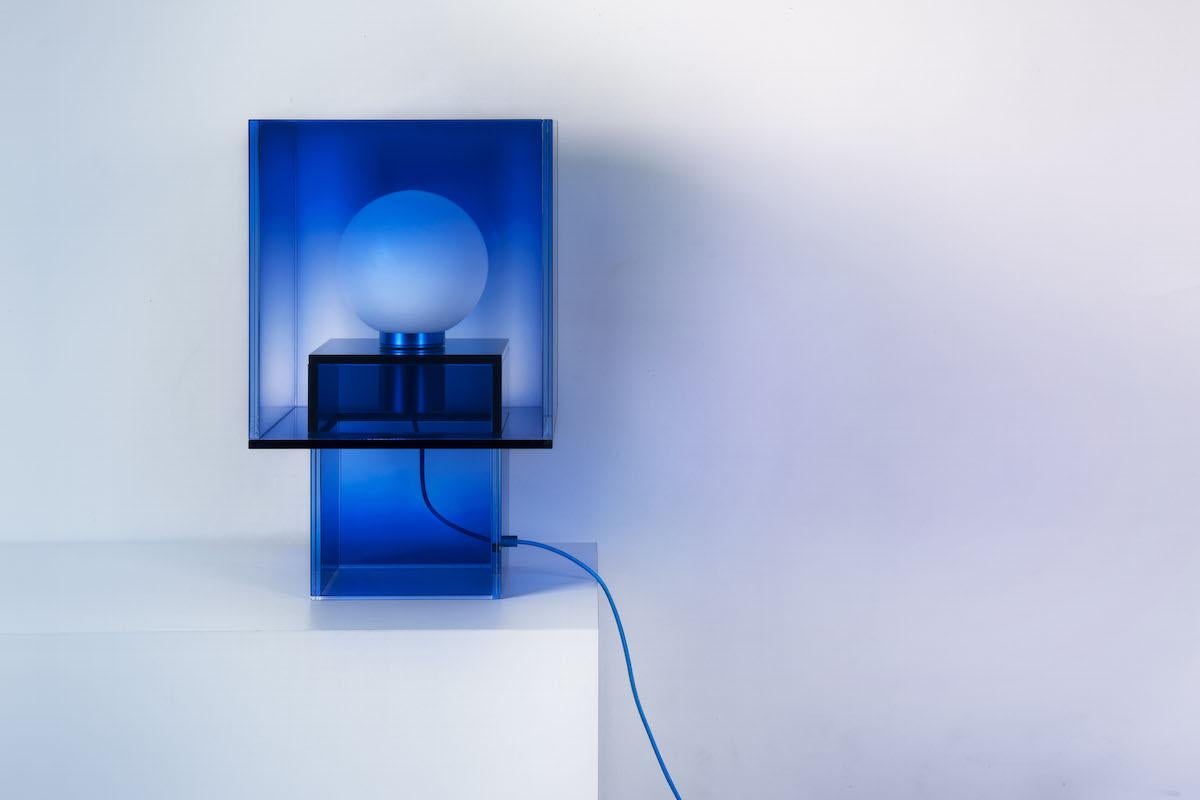 Tischlampe in Nullblau aus Glas, durchsichtige Übergangsfarbe, quadratisch, Studio Buzao 6
