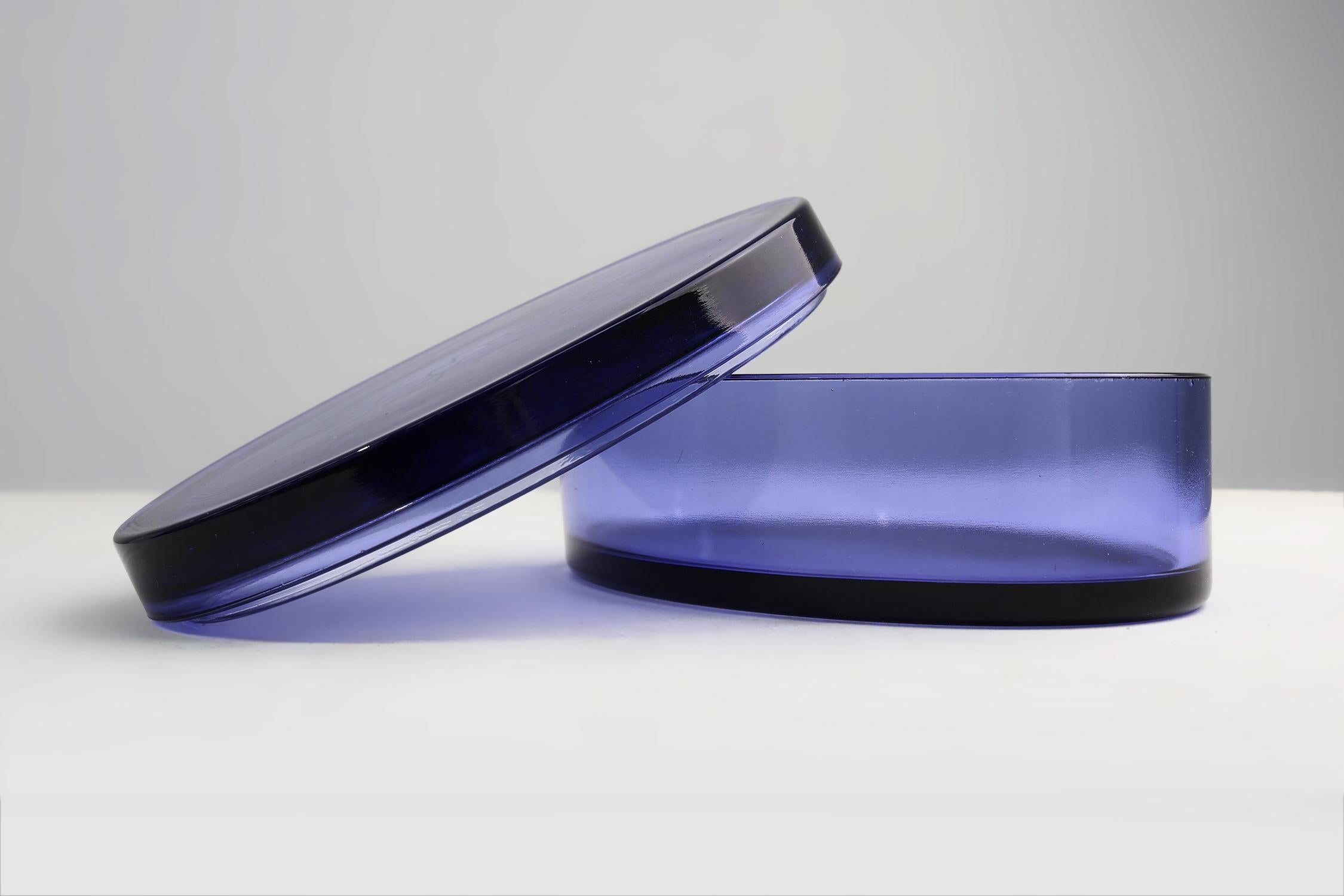 Vidrio azul Val Saint Lambert Vide-Poche, Bélgica ca. 1900 siglo XX en venta