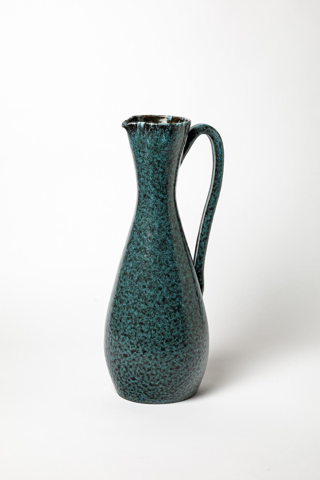 Français Pichet en céramique émaillée bleue d'Accolay, vers 1960-1970. en vente