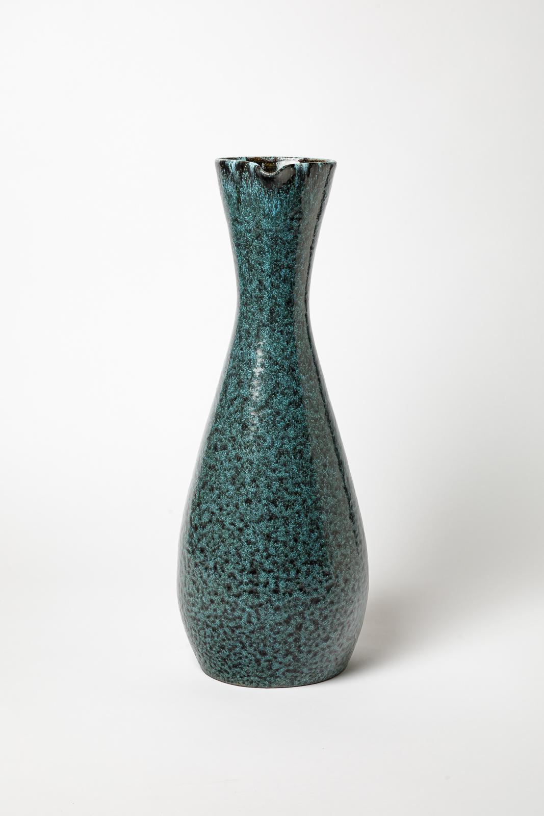 Céramique Pichet en céramique émaillée bleue d'Accolay, vers 1960-1970. en vente
