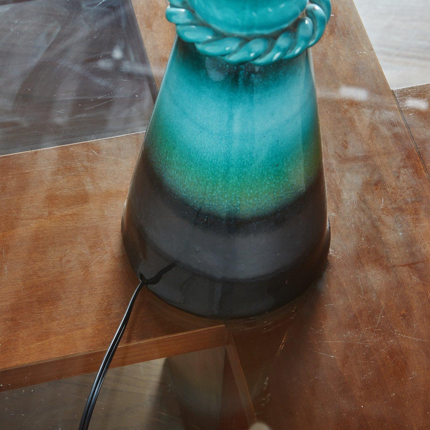 Blau glasierte Keramik-Tischlampe, Frankreich 1940er Jahre im Angebot 4