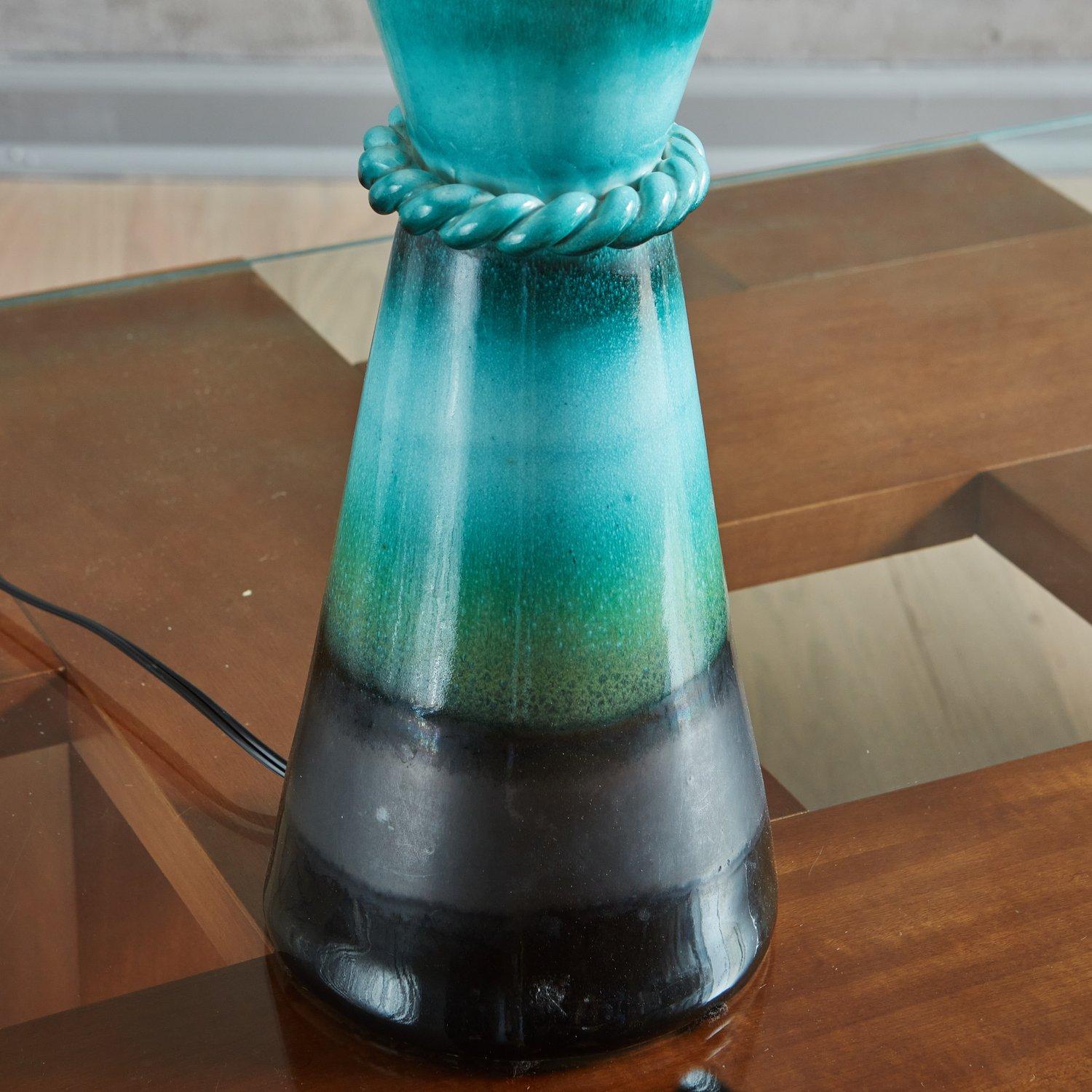 Blau glasierte Keramik-Tischlampe, Frankreich 1940er Jahre im Angebot 1