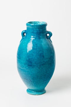 Vase aus blau glasierter Keramik, Raoul Lachenal zugeschrieben, um 1930.
