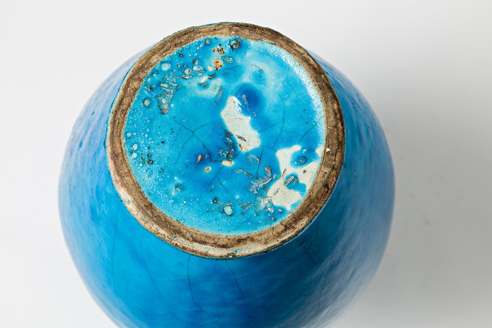 Vase aus blau glasierter Keramik, Raoul Lachenal zugeschrieben, um 1930. im Angebot 1