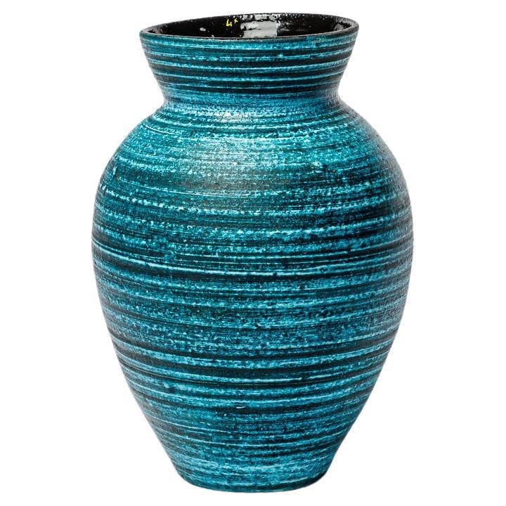 Vase en céramique émaillée bleue d'Accolay, vers 1960-1970. en vente