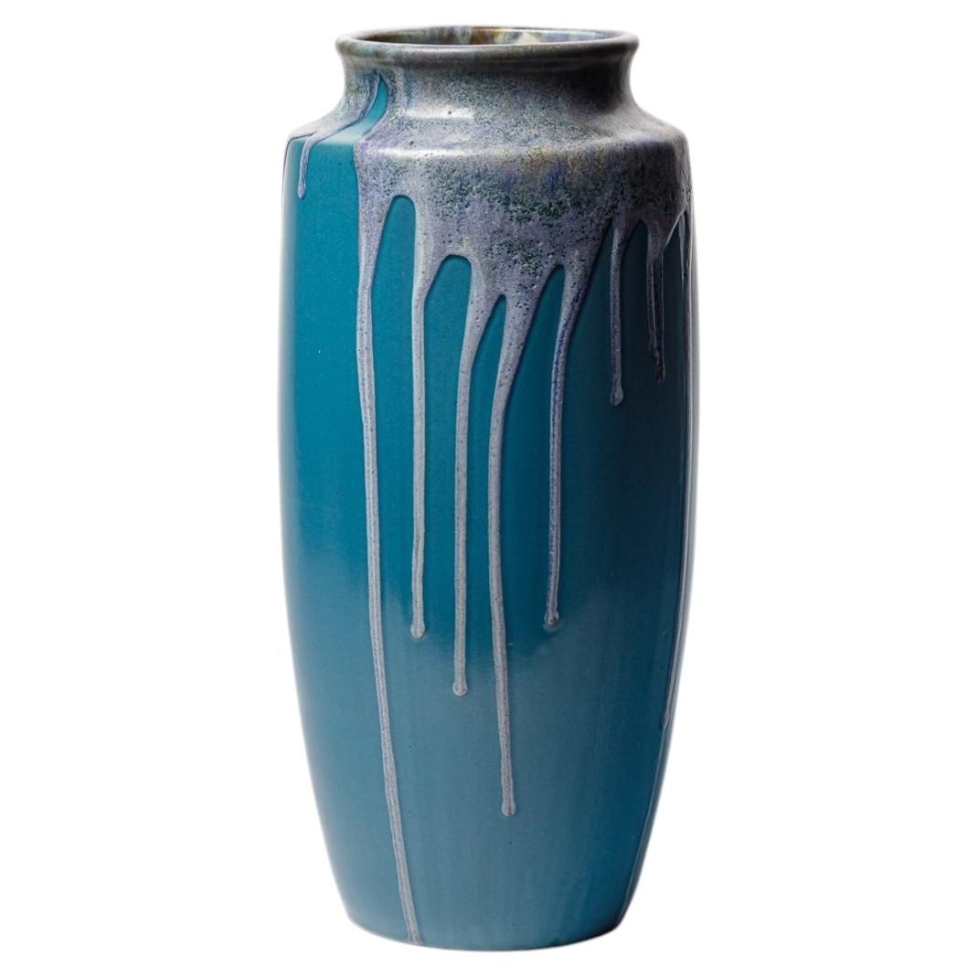 Blue glazed ceramic vase by Léon Pointu, circa 1920-1930. For Sale