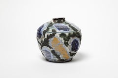 Vaso in ceramica smaltata blu di Michel Lanos