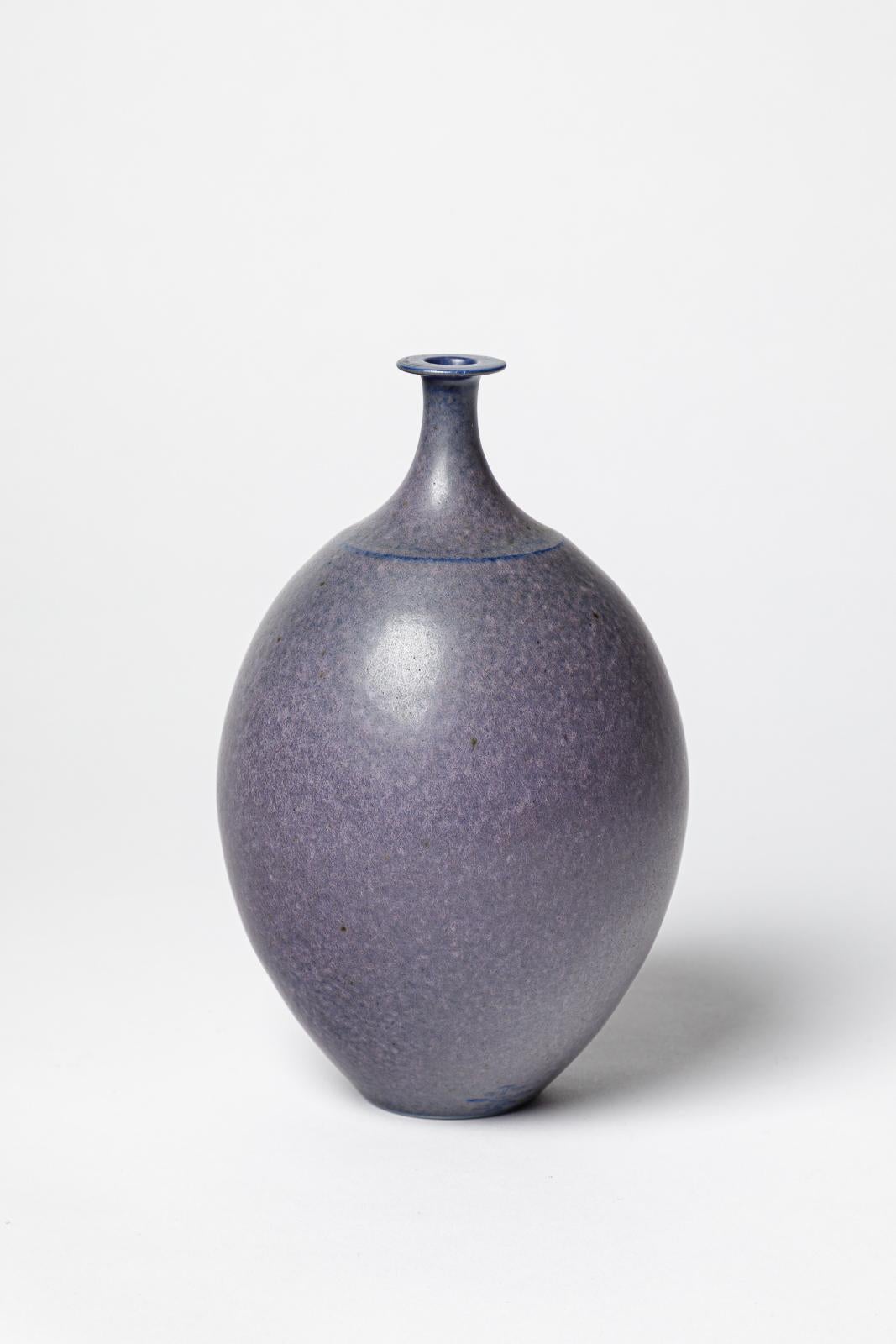 Beaux-Arts Vase en céramique émaillée bleue de Robert Deblander, vers 1990. en vente