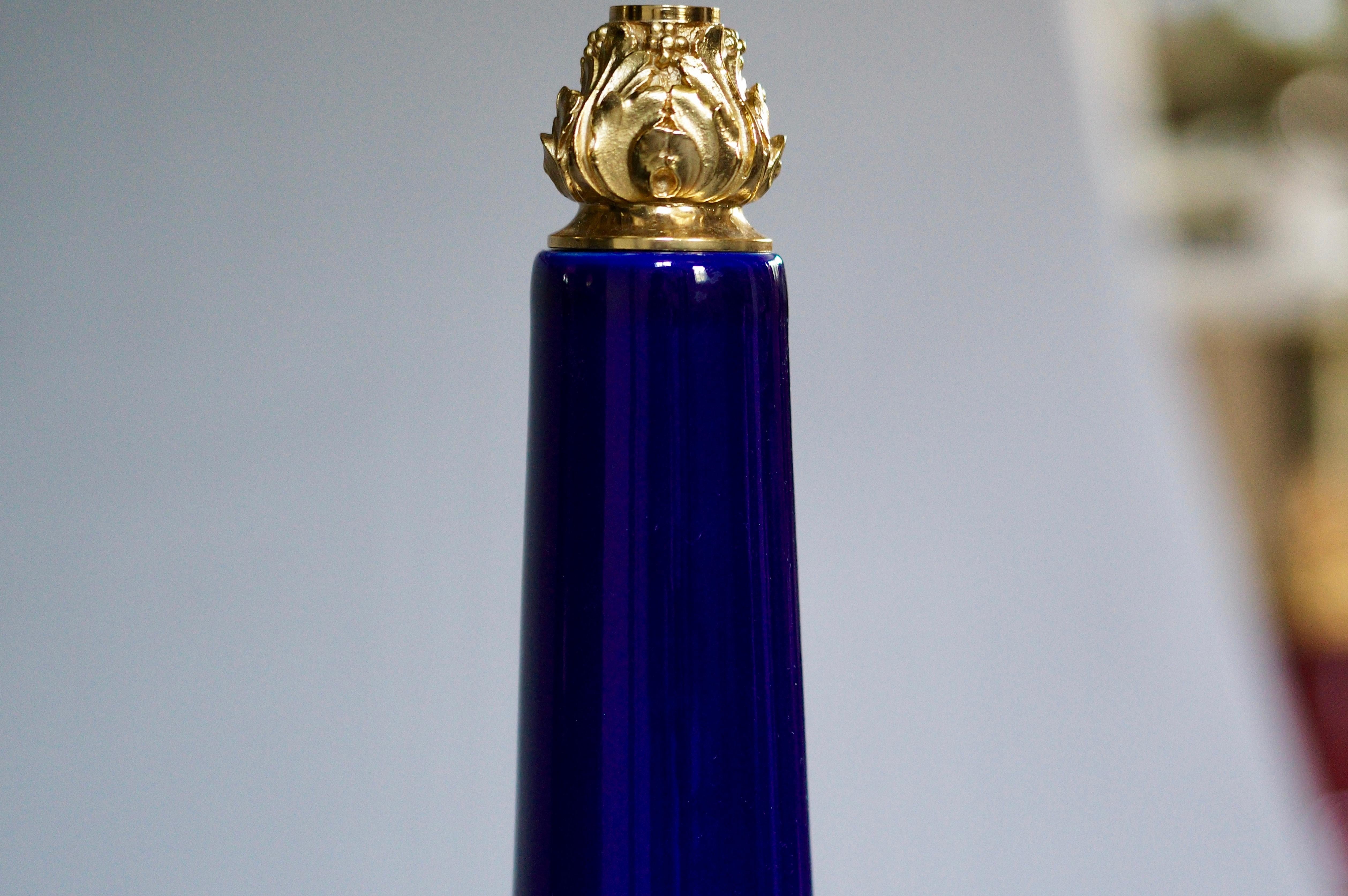 Blau glasierte Porzellanlampen im Zustand „Hervorragend“ im Angebot in New York, NY