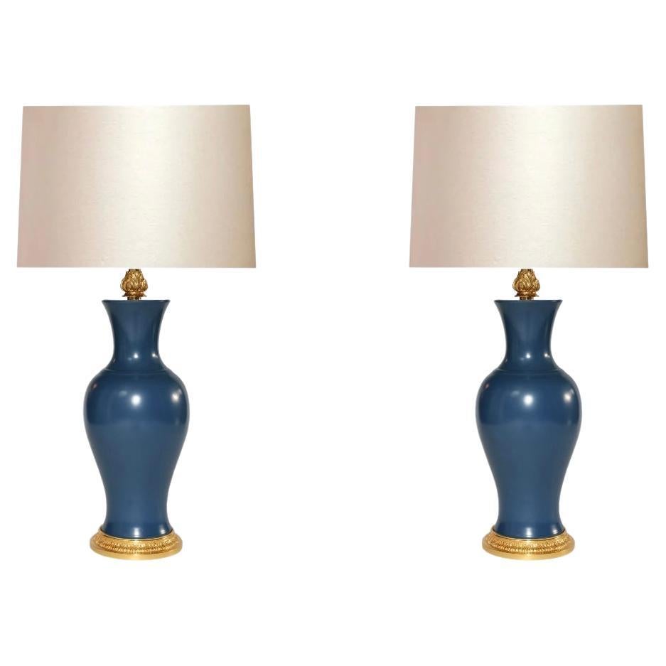 Lampes porcelaine émaillée bleue  en vente