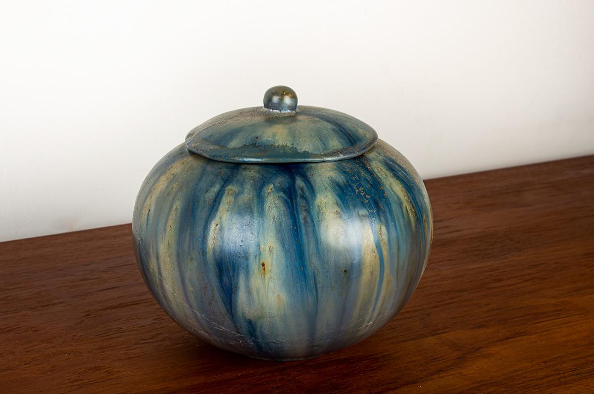 Olla de gres esmaltado azul, época Art Déco, por Roger Guérin, años 30. Art Decó en venta