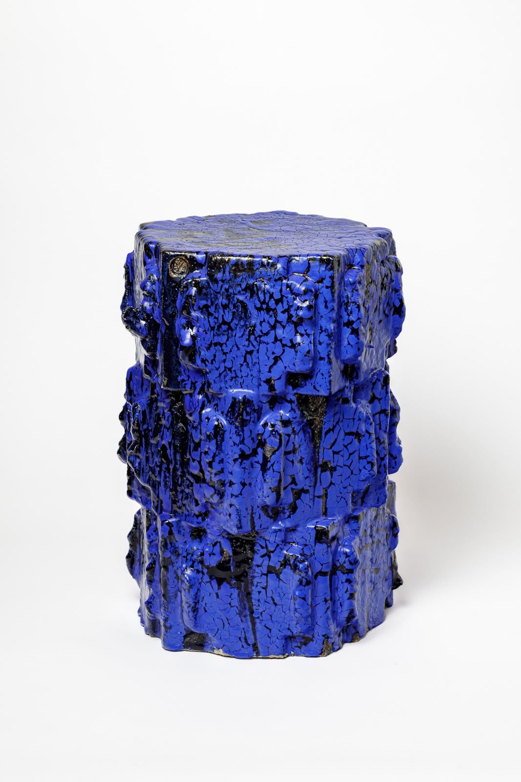 Taburete de gres esmaltado azul de Jean Ponsart, 2025. Francés en venta