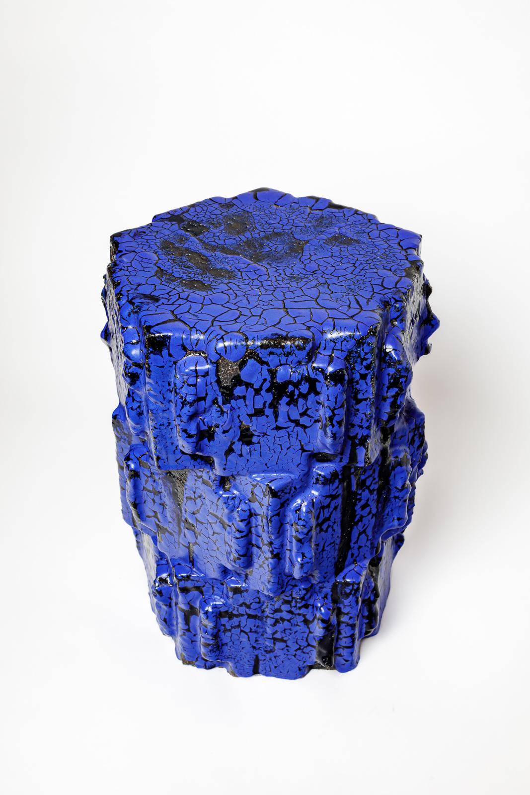 Taburete de gres esmaltado azul de Jean Ponsart, 2025. Siglo XXI y contemporáneo en venta