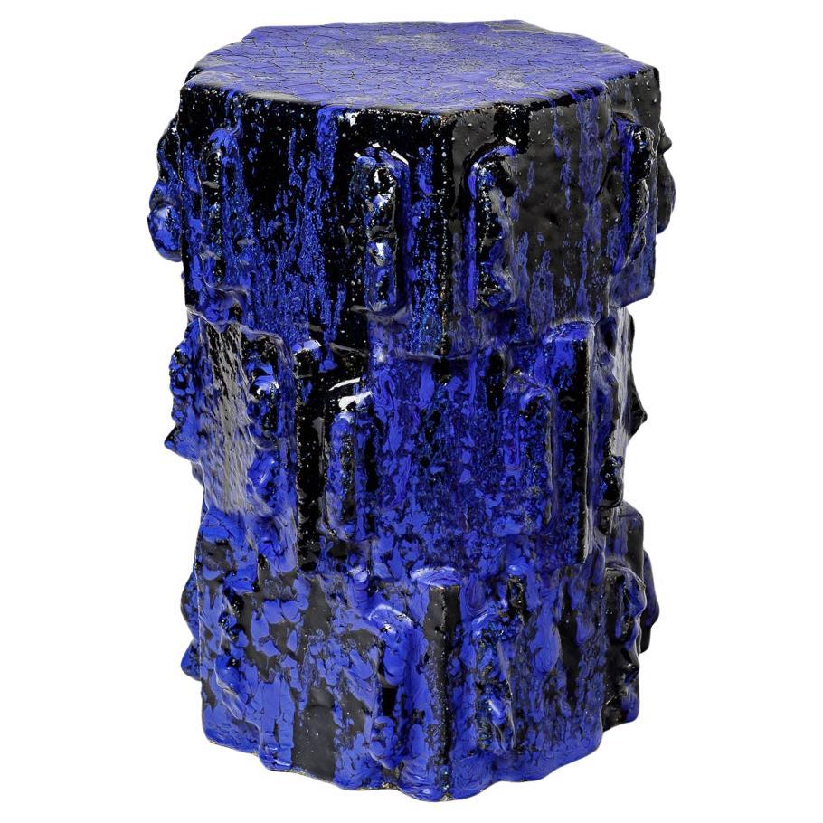 Taburete de gres esmaltado azul de Jean Ponsart, 2025.