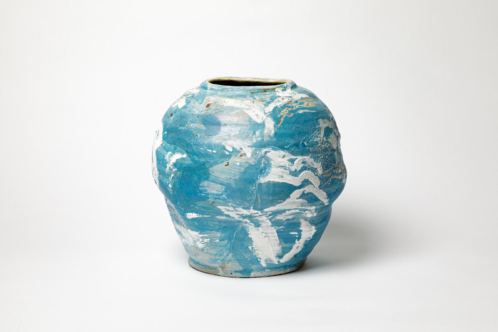 Francese Vaso in gres smaltato blu di Brigitte Pénicaud, circa 2015. in vendita