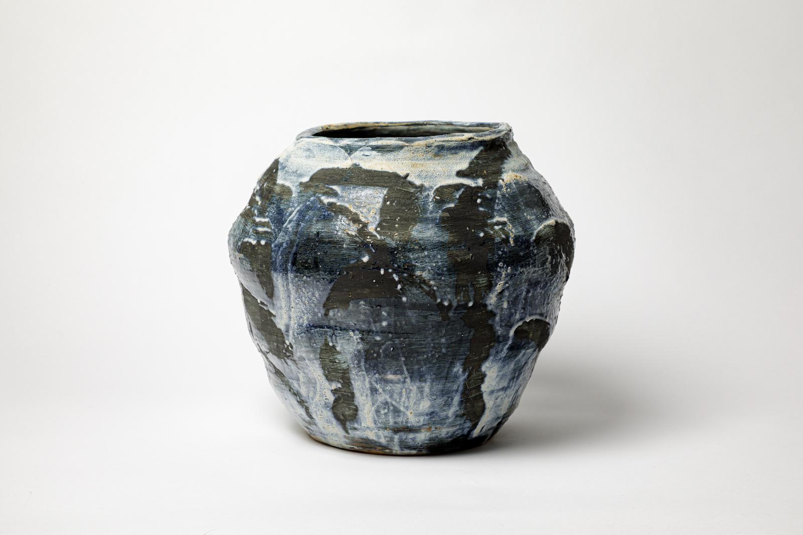 Jarrón de gres esmaltado azul de Brigitte Pénicaud, hacia 2015. en Excelente estado para la venta en Saint-Ouen, FR