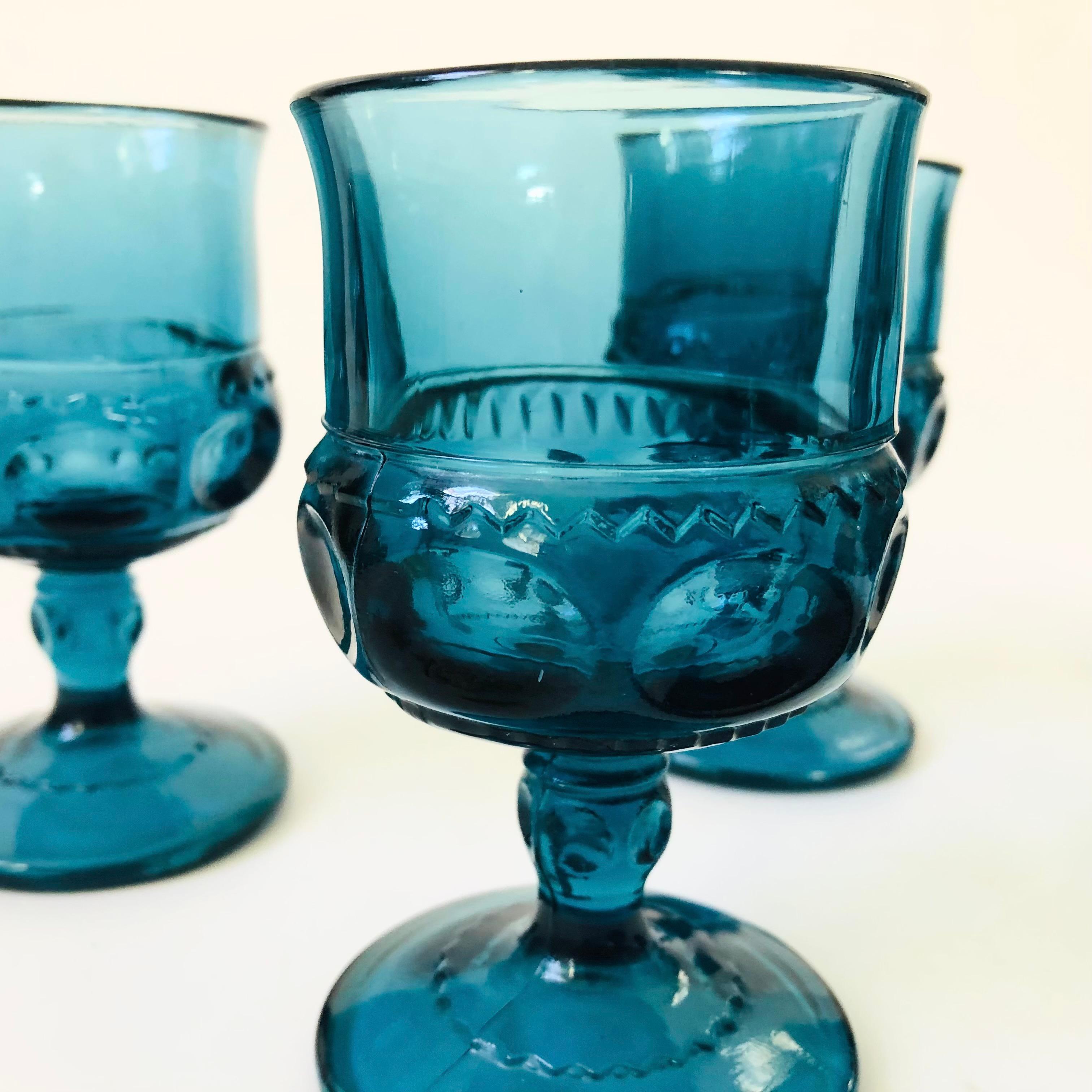Blue Goblets - Kings Crown by Indiana Glass - Set of 6 In Good Condition For Sale In Vallejo, CA