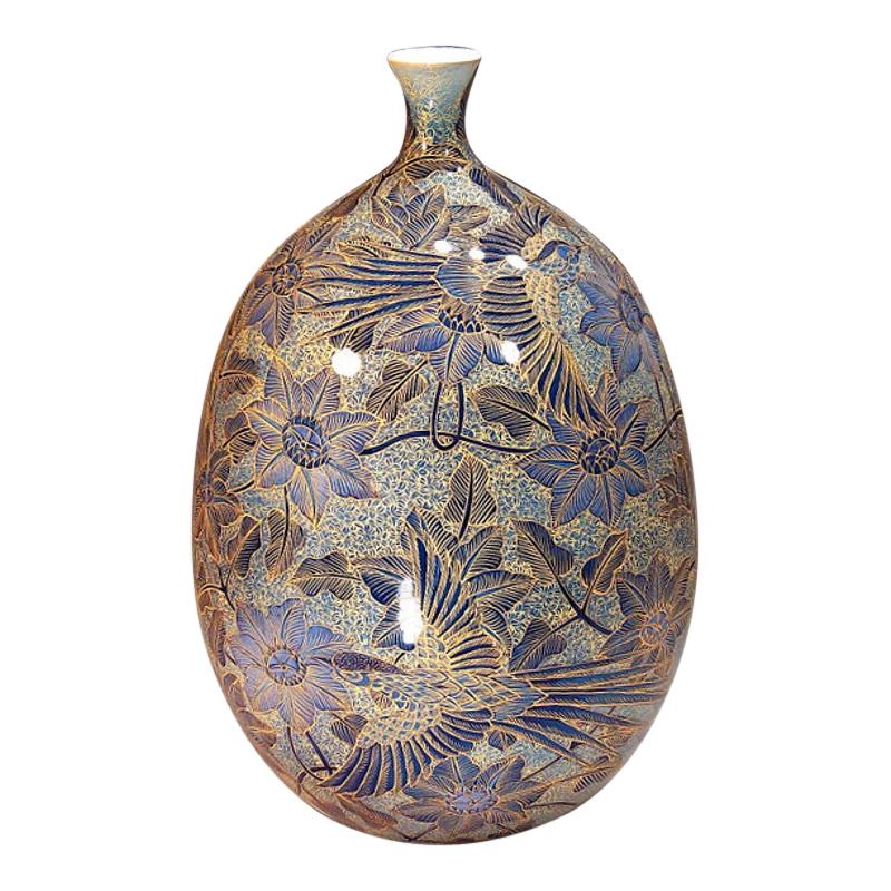 Blue Gold Porcelain Vase by Contemporary Japanese Master Artist In New Condition In Takarazuka, JP