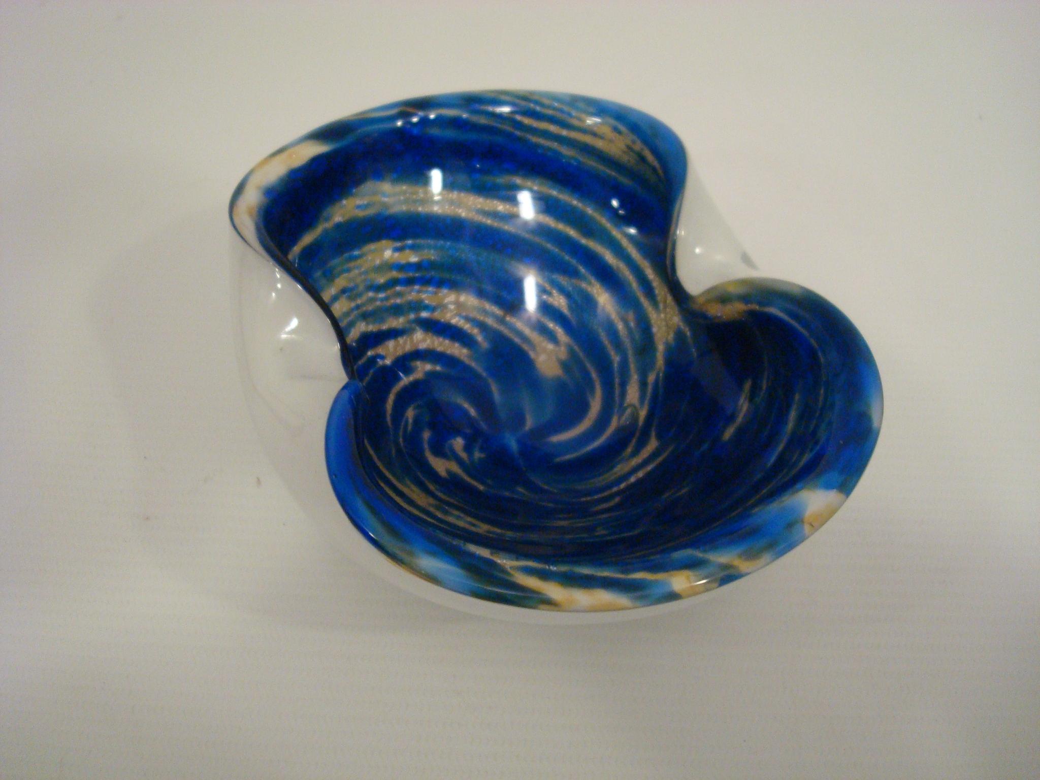 Hand-Crafted Blue & Gold Murano Art Glass Ashtray Jewelry Dish / Vide-Poche by Barbini, Italy For Sale