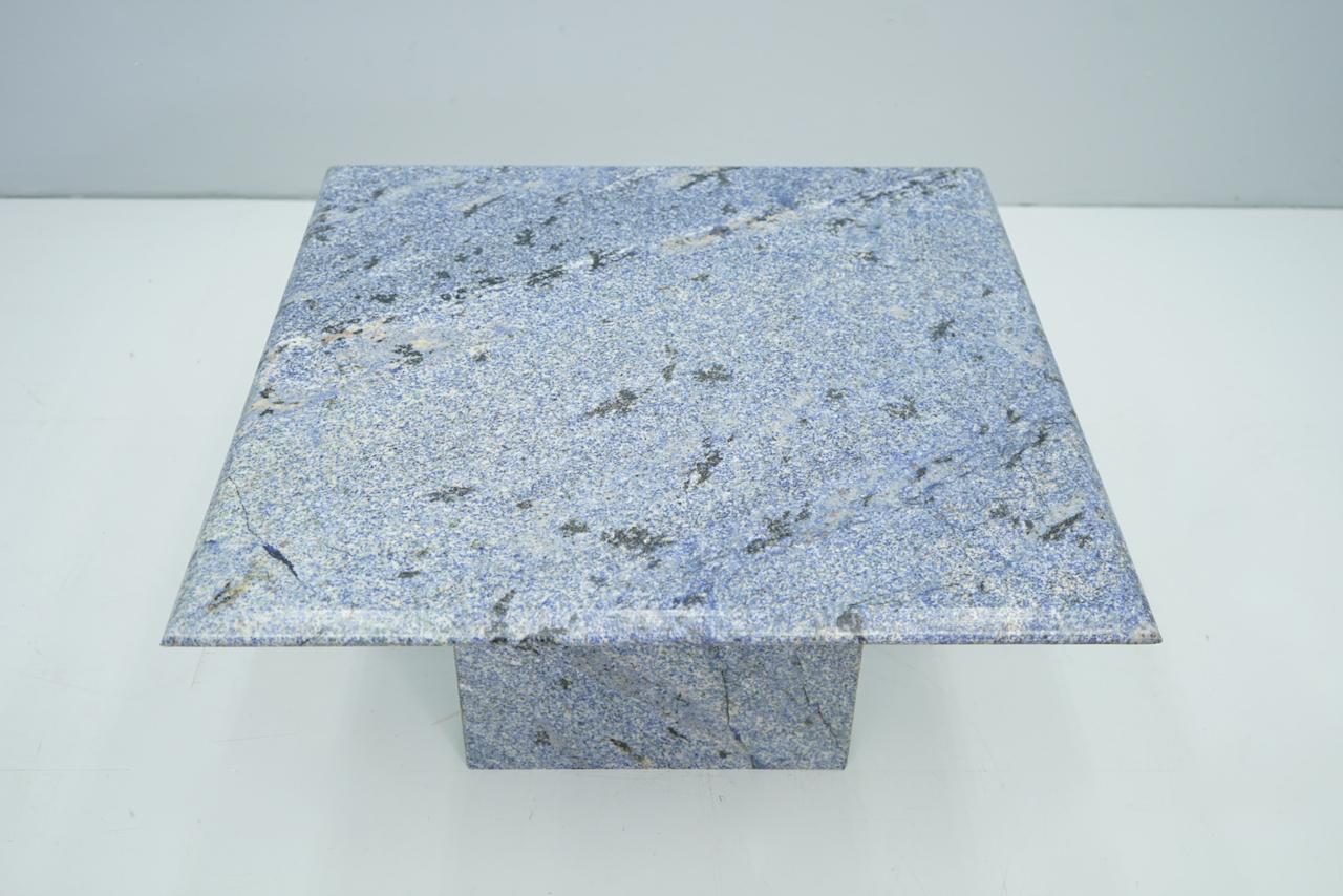 Blue granite side table with a beautiful grain, late 1970s.
Measures: W 80 cm, D 80 cm, H 41 cm.
Very good condition.