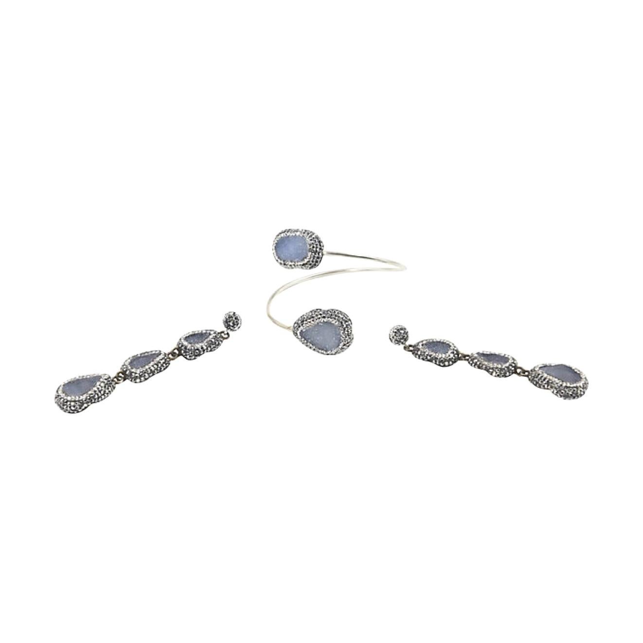 Blaues, blaugraues Druzy-Kristall-Silberarmband und Ohrringe