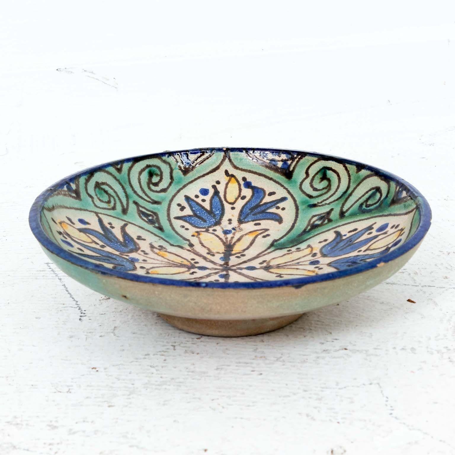 Blue, Green, and Yellow Moroccan Bowl, early 20th Century In Good Condition In South Salem, NY