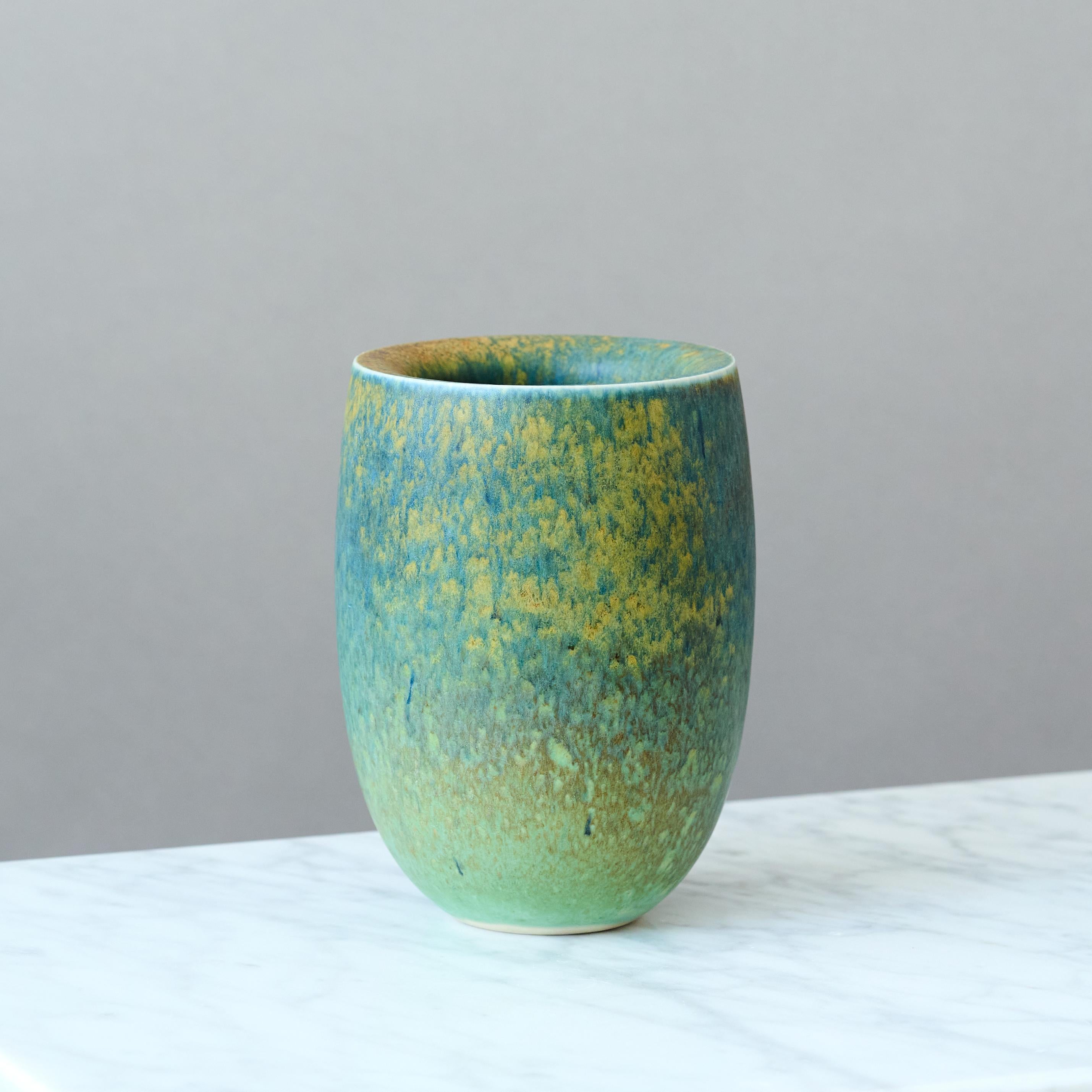 Smaltato Vaso in gres a doppia parete blu e verde di Kaj Fogelberg, Svezia, anni '90 in vendita