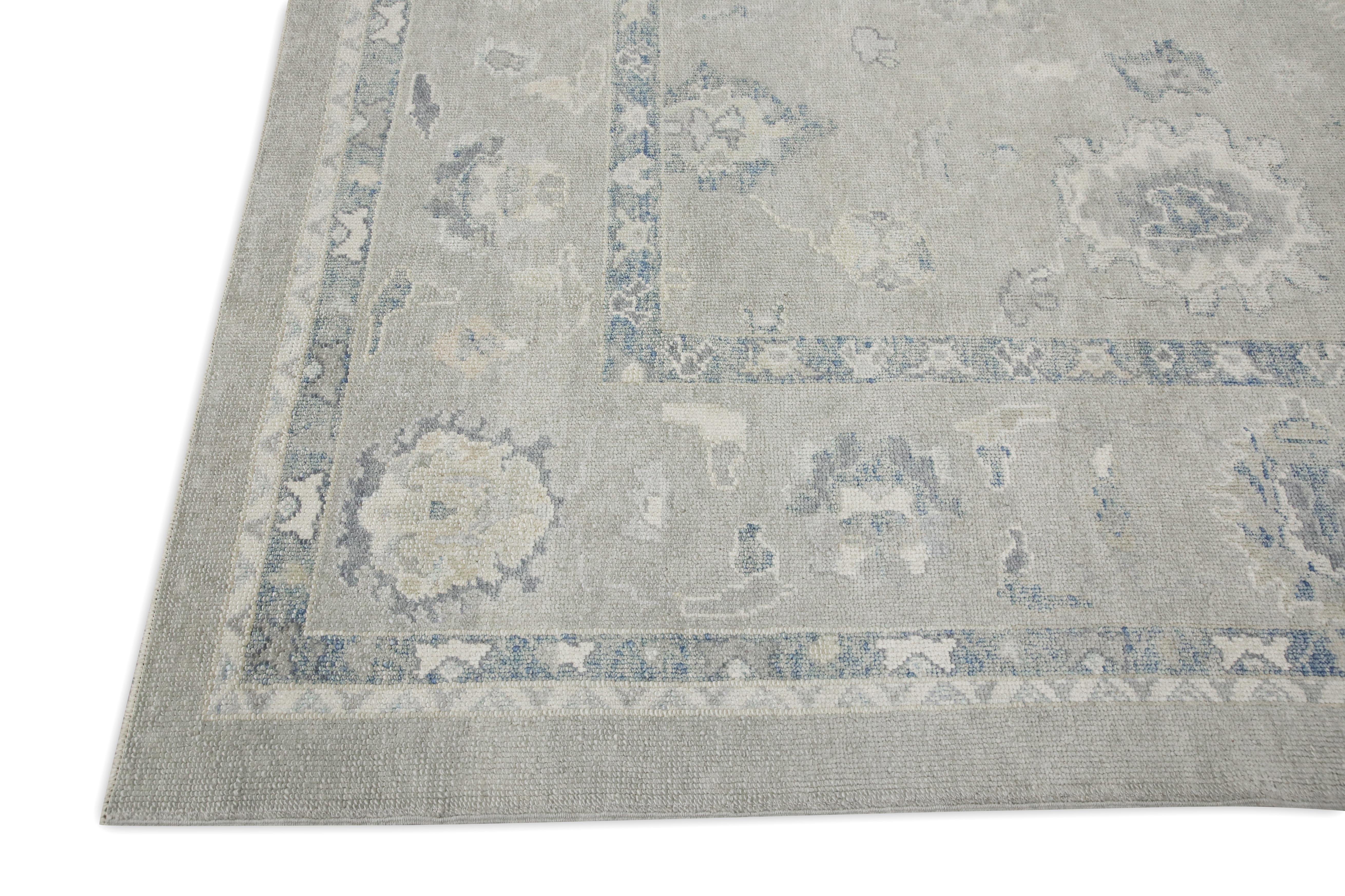 Handgewebter türkischer Oushak-Teppich aus Wolle in Blau & Grün mit Blumenmuster 8'10