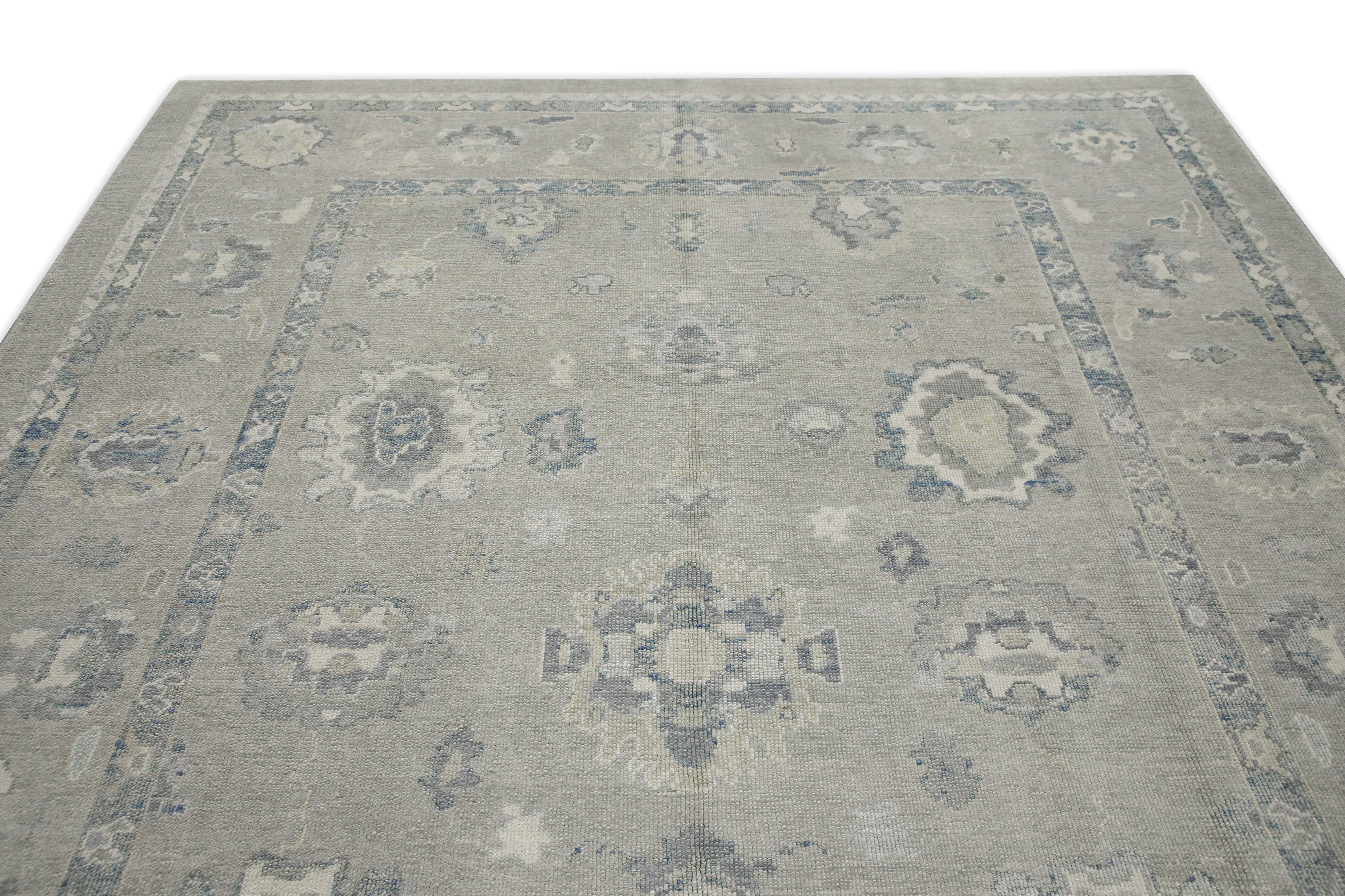 Handgewebter türkischer Oushak-Teppich aus Wolle in Blau & Grün mit Blumenmuster 8'10