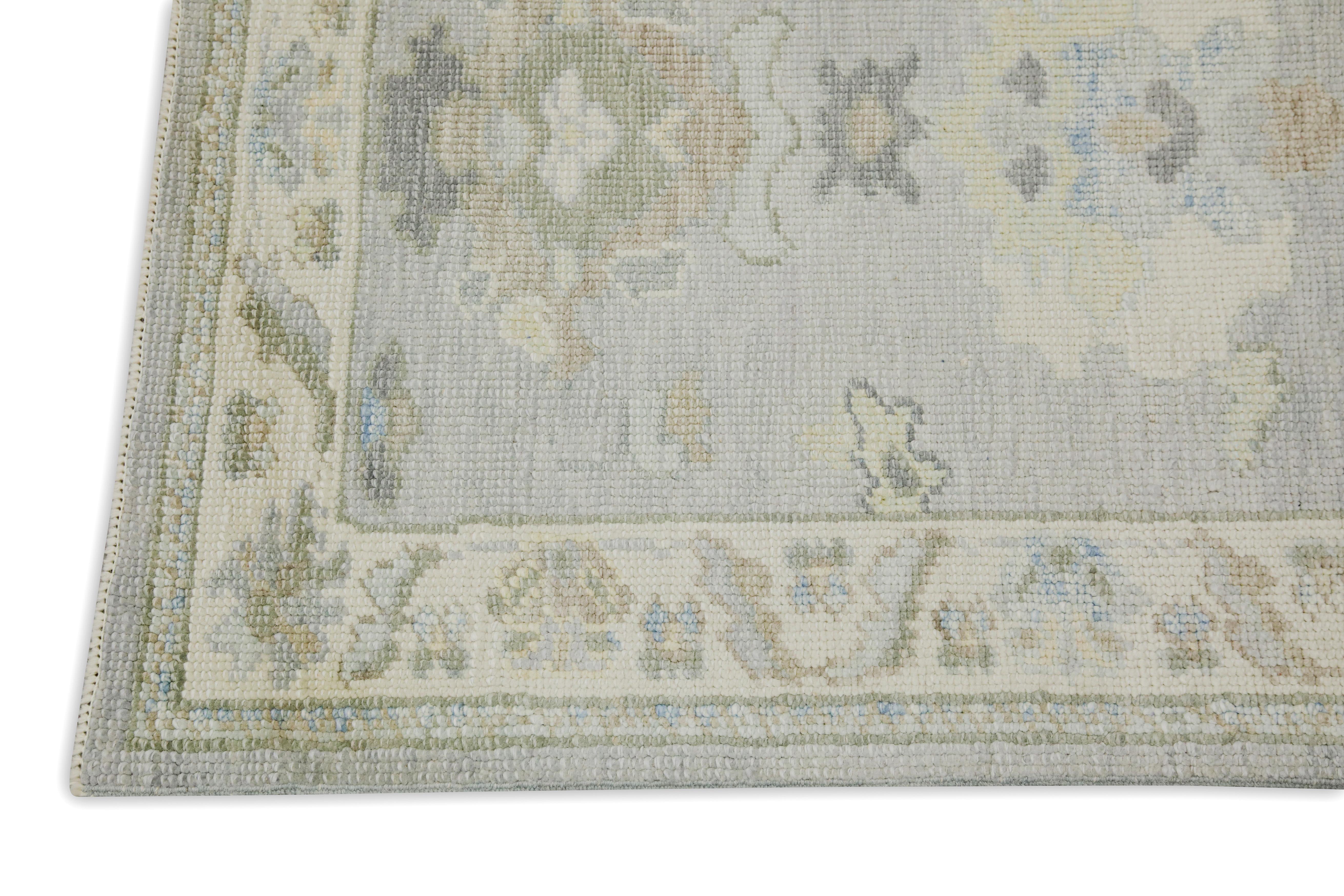 Türkischer Oushak-Läufer aus handgewebter Wolle in Blau & Grün mit Blumenmuster 2'9