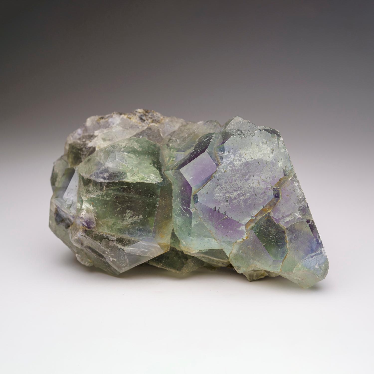 XXI secolo e contemporaneo Fluorite verde blu dalla miniera di Yaogangxian, provincia di Hunan, Cina in vendita