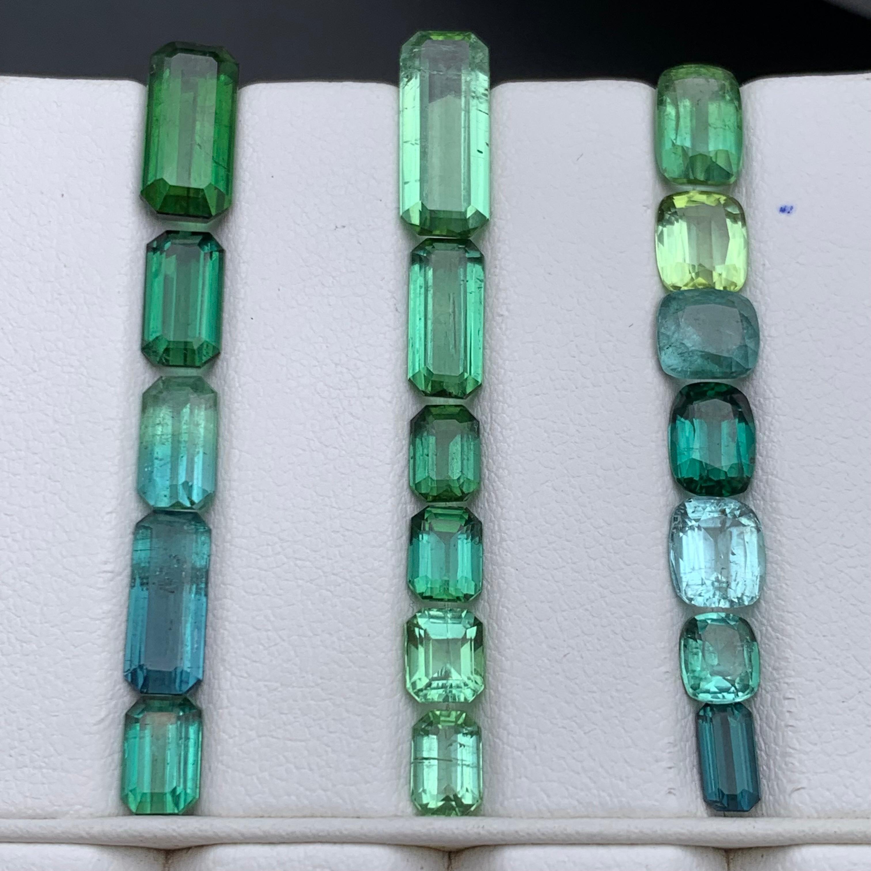 ¡¡¡Azul Verde Mezcla de Color Natural Turmalina Lote de Gemas Sueltas para Anillos, o cualquier otro Engaste de Joyería Esmeralda y Cojín Corte de Kunar, Afganistán!!!

💎 TIPO DE PIEDRA PRECIOSA: Turmalina
⚖️ PESO: 20,45 Quilates
FORMA Y TALLA: