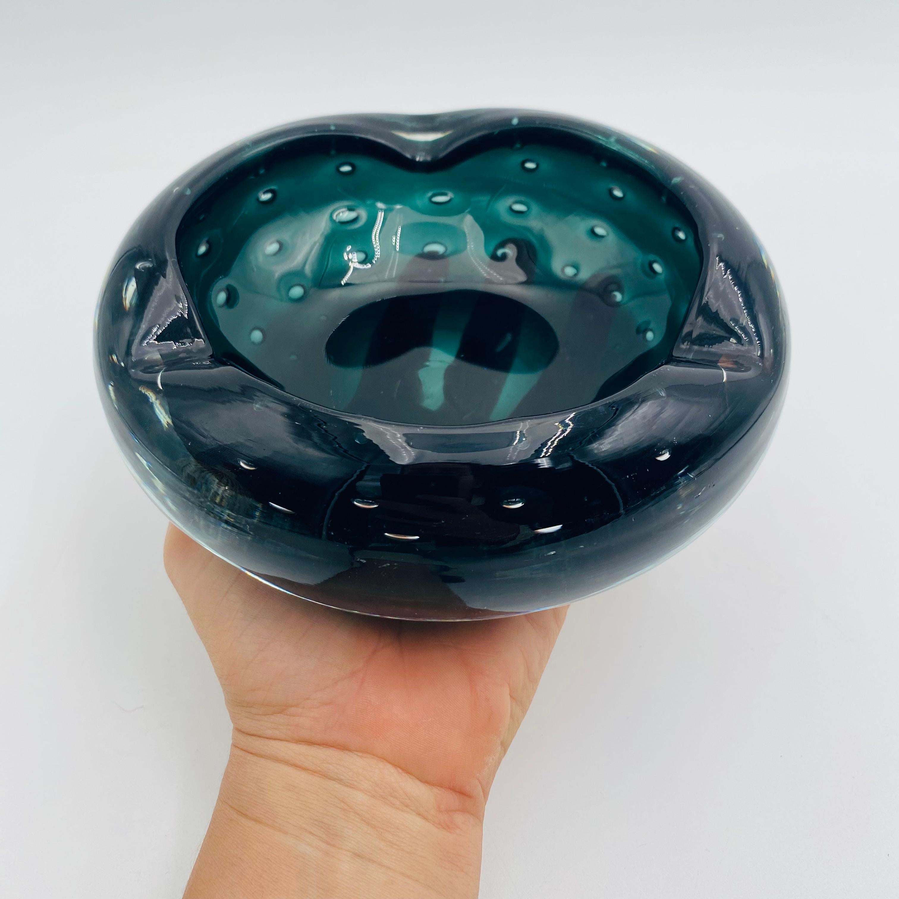 Mid-20th Century Blue Green Murano Ashtray with Controlled Bubble Design by Seguso, circa 1950s