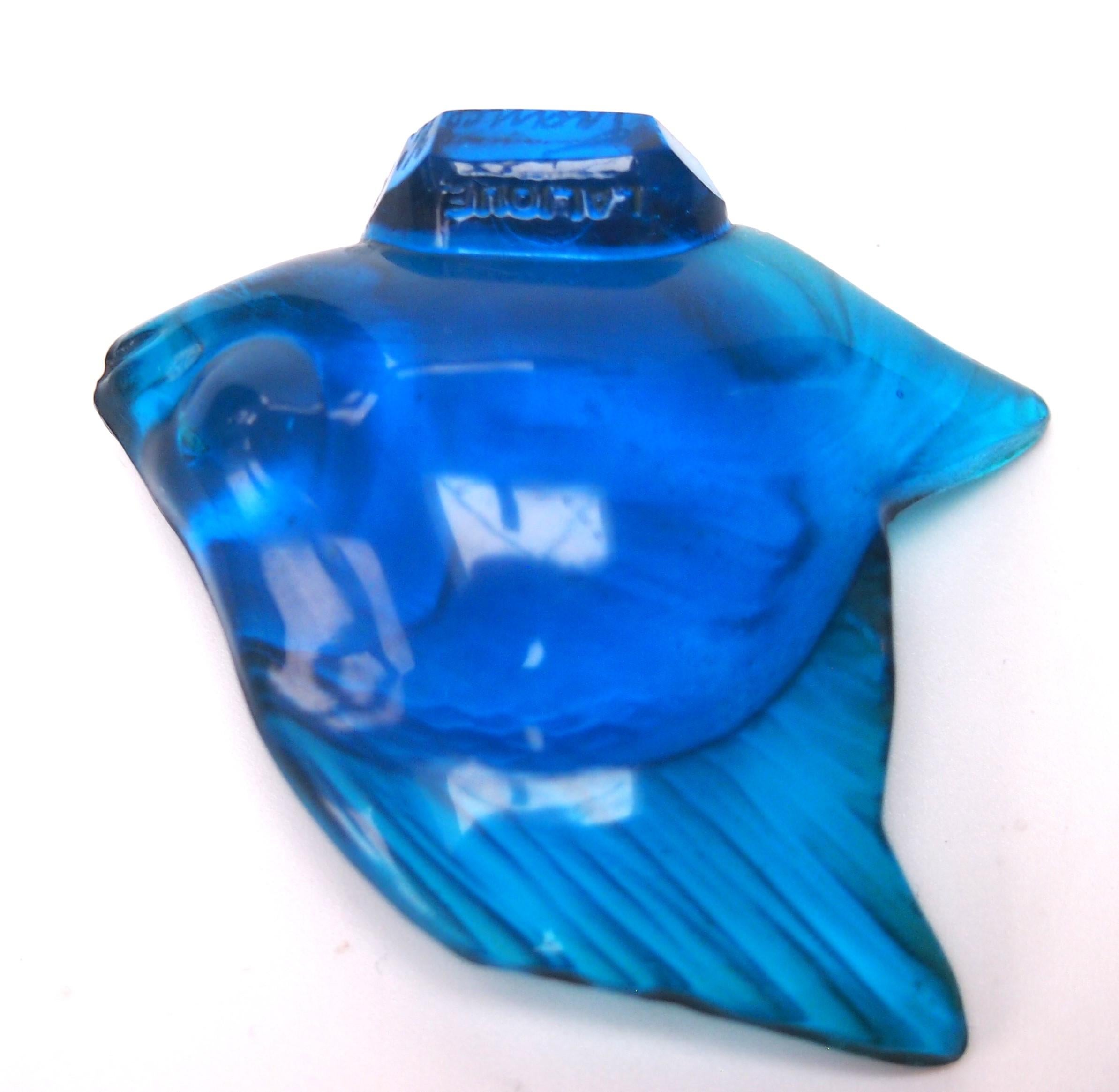 Verre d'art Poisson Cachet Original Bleu Vert de Rene & Greene Lalique des années 1920 en vente