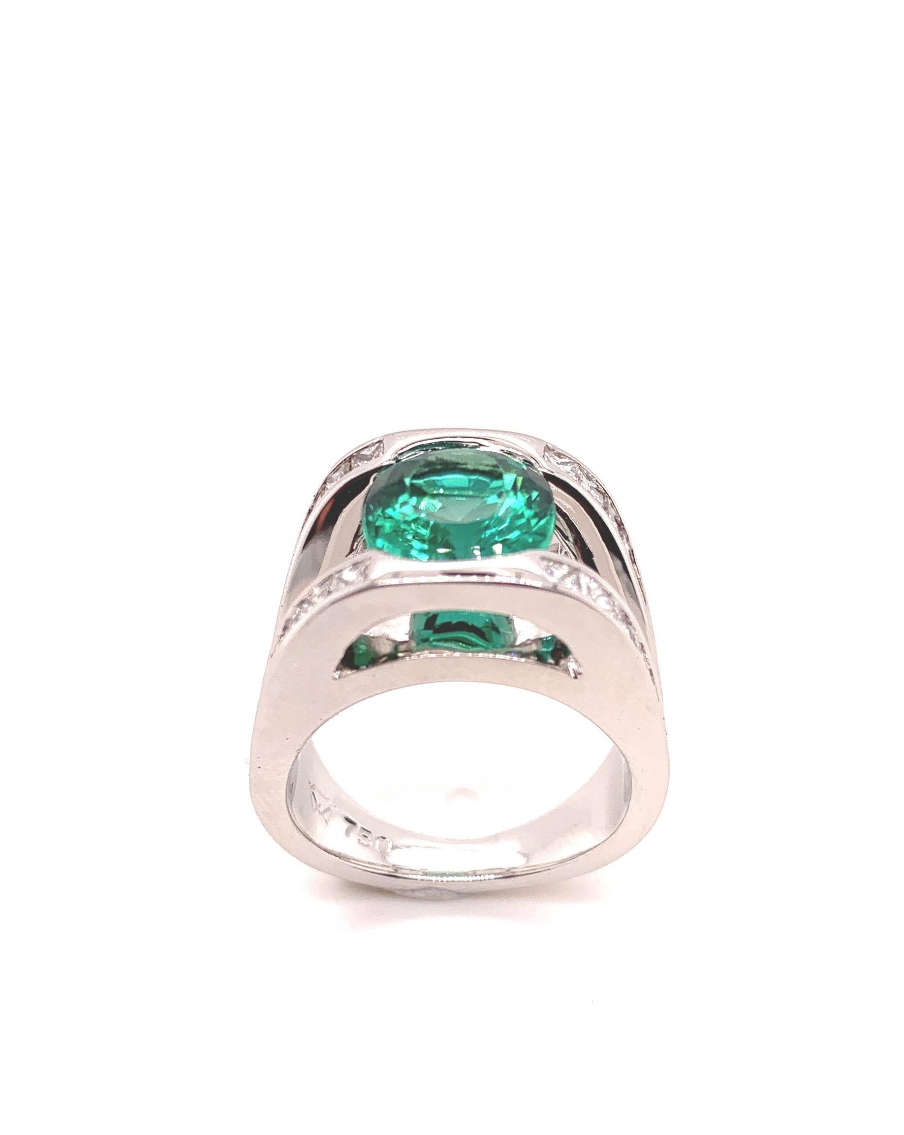 Contemporary Blue Green Tourmaline 3.5 Carat and Diamond Ring in 18 Karat White Gold