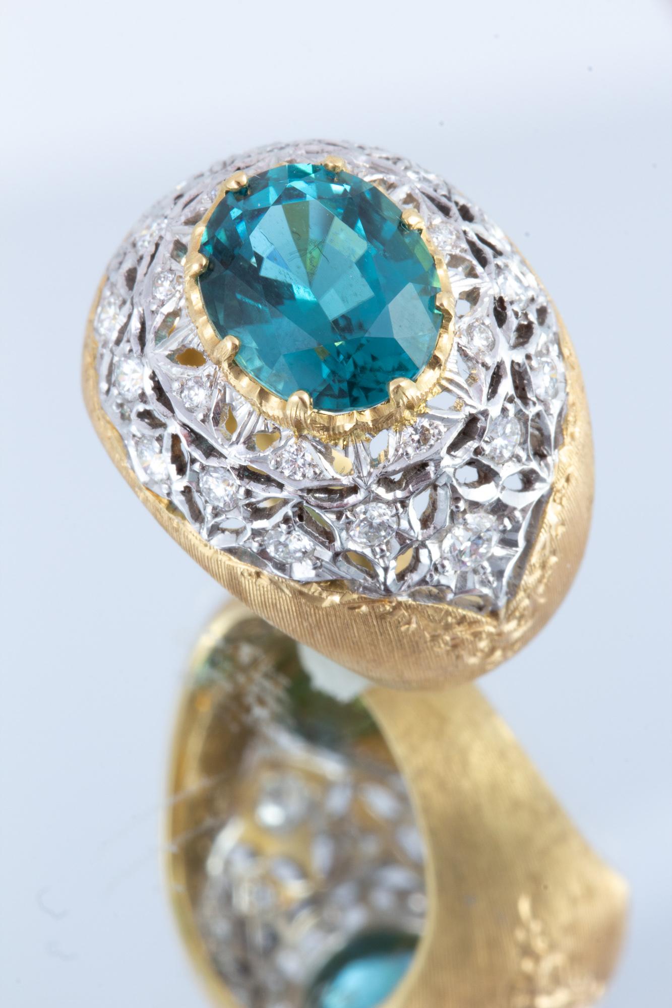 Blue Green Tourmaline and Diamond Ring in Florentine Crafted 18 kt Gold In New Condition For Sale In Houston, TX