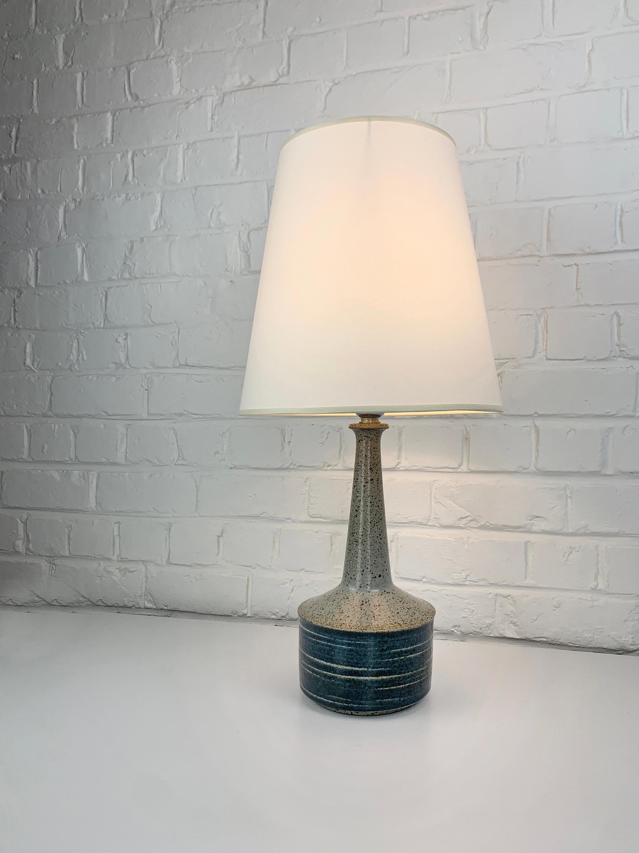 Azul Gris Lámpara de sobremesa de cerámica Palshus Dinamarca gres Linnemann-Schmidt Danés en venta