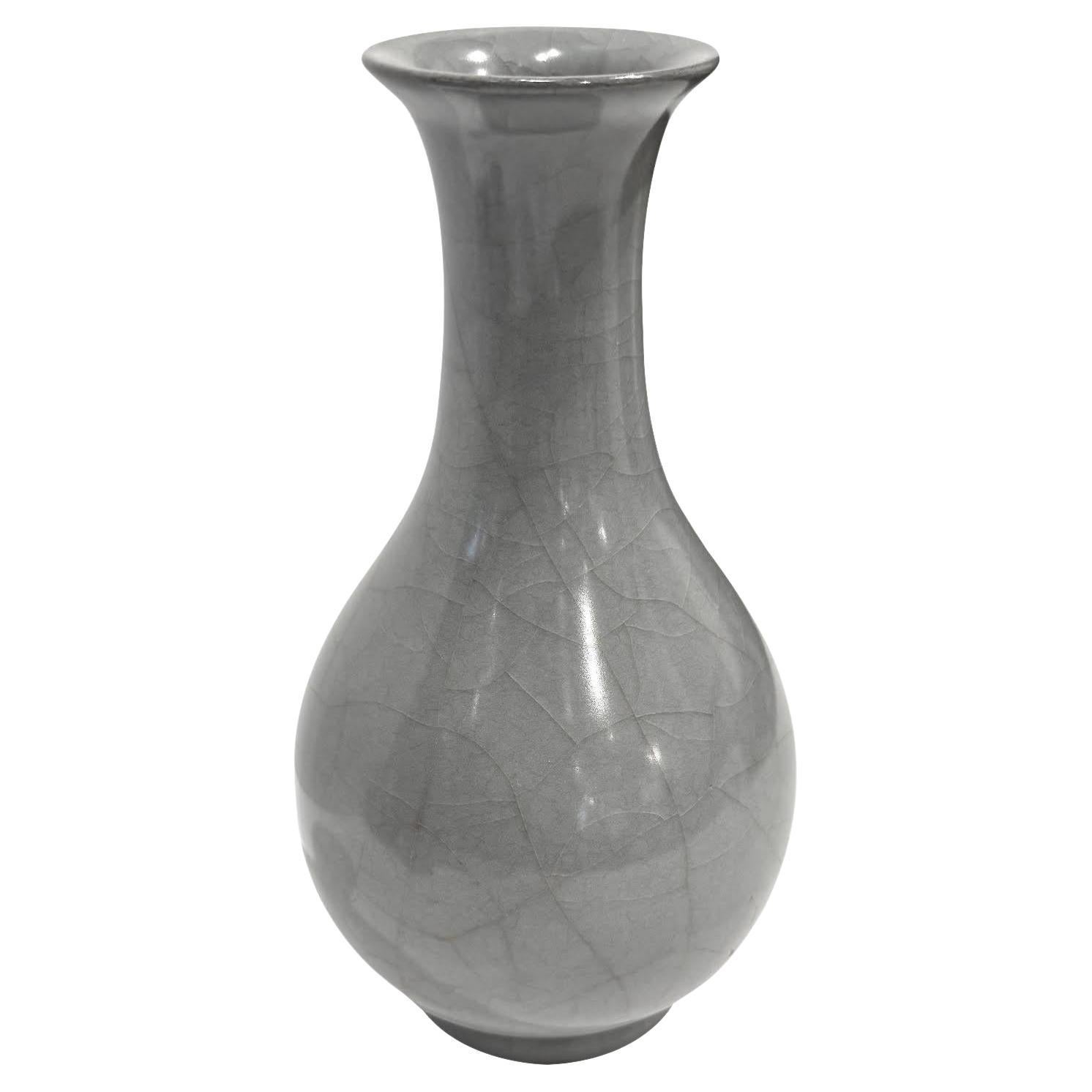 Vaso di forma classica smaltato a crepe blu/grigio, Cina, Contemporaneo