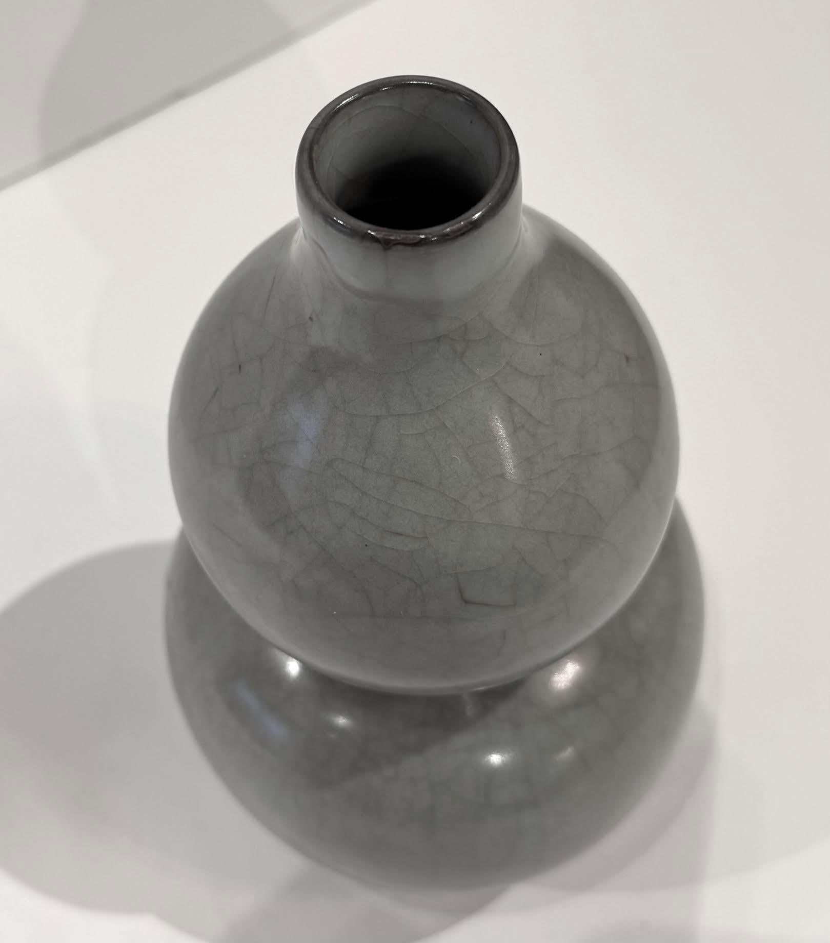 Cinese Vaso a forma di zucca smaltato blu/grigio, Cina, Contemporaneo in vendita