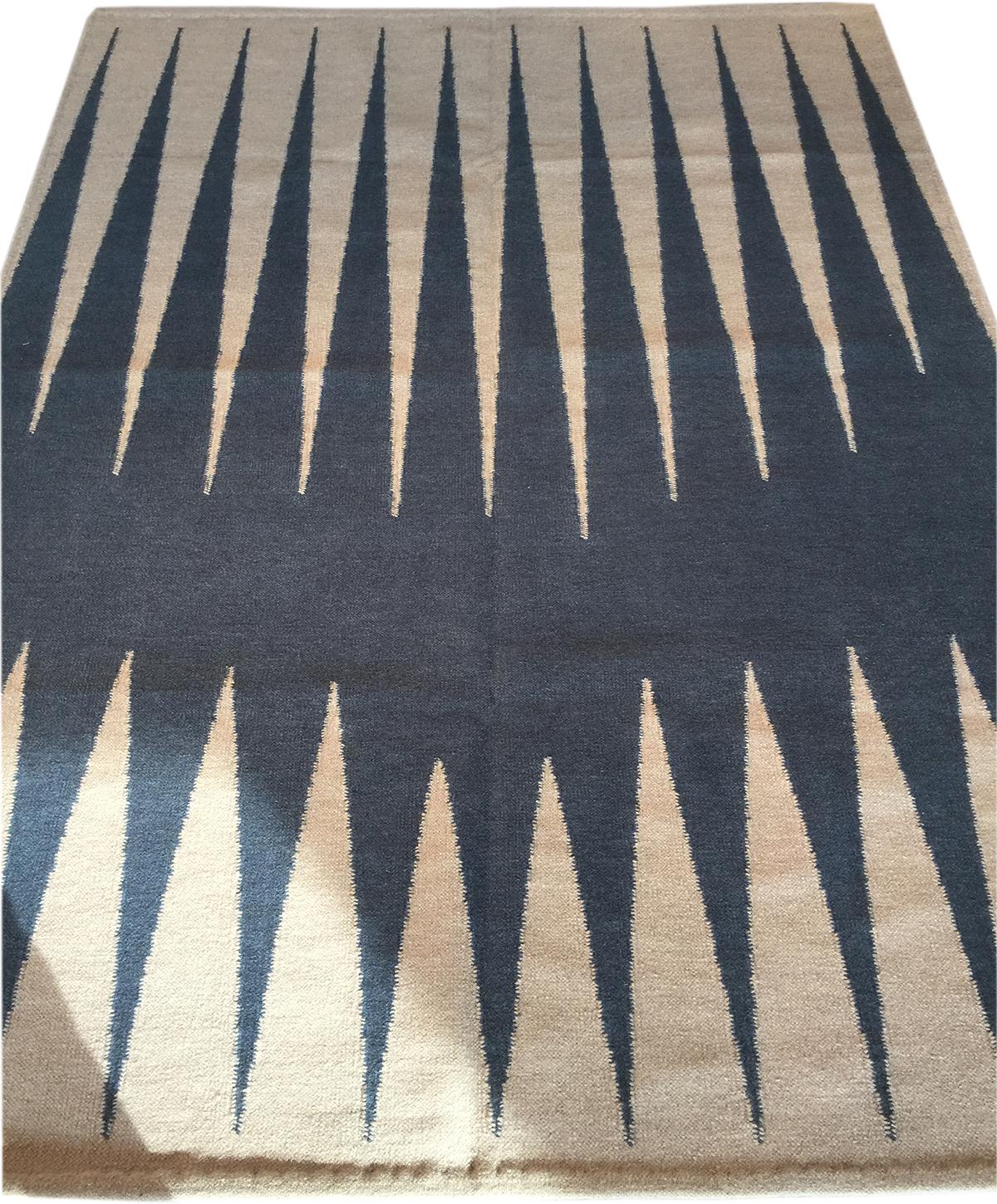 XXIe siècle et contemporain Tapis Dhurrie du 31 octobre - Tapis moderne géométrique en laine tissée à la main bleu/marron  en vente