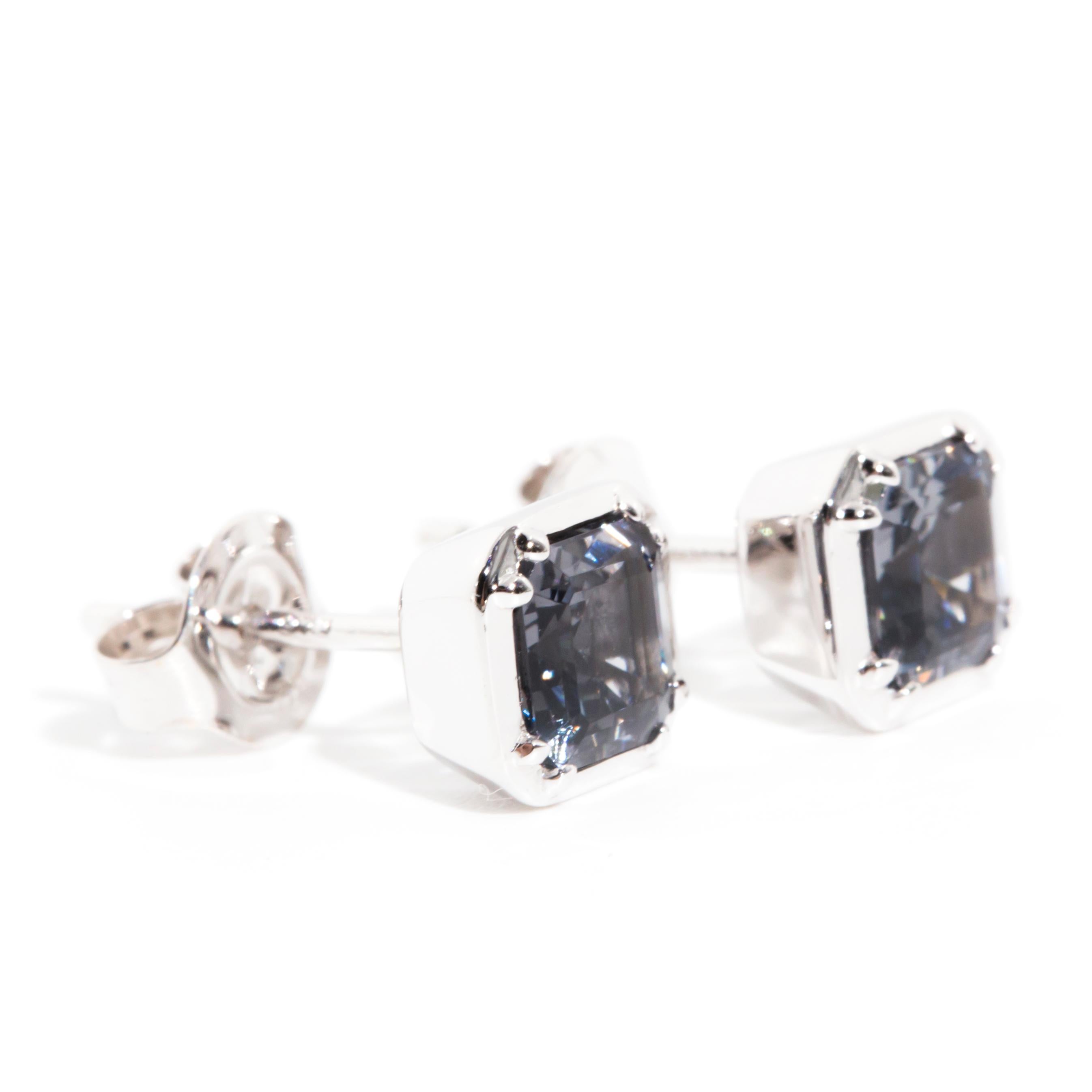 Blue Grey Spinel Contemporary Stud Style Earrings in 9 Carat White Gold In New Condition In Hamilton, AU