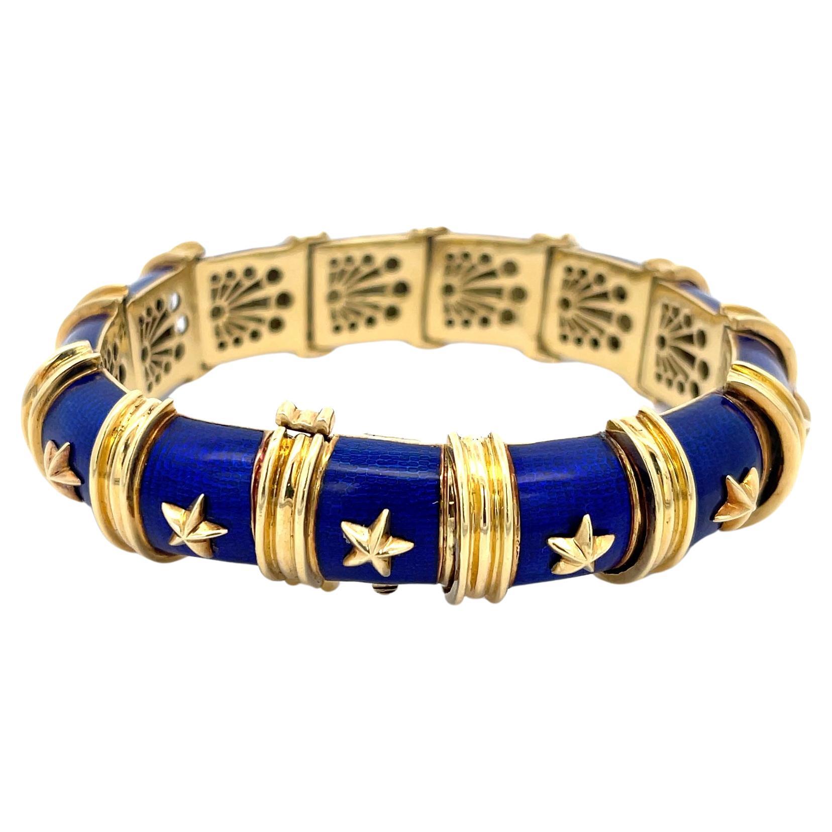 Bracelet en or jaune 18 carats et émail guilloché bleu en vente