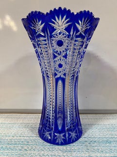 Blaue Vase aus handgeschliffenem Bleikristall von Caesar Crystal Bohemiae Co. Tschechische Republik