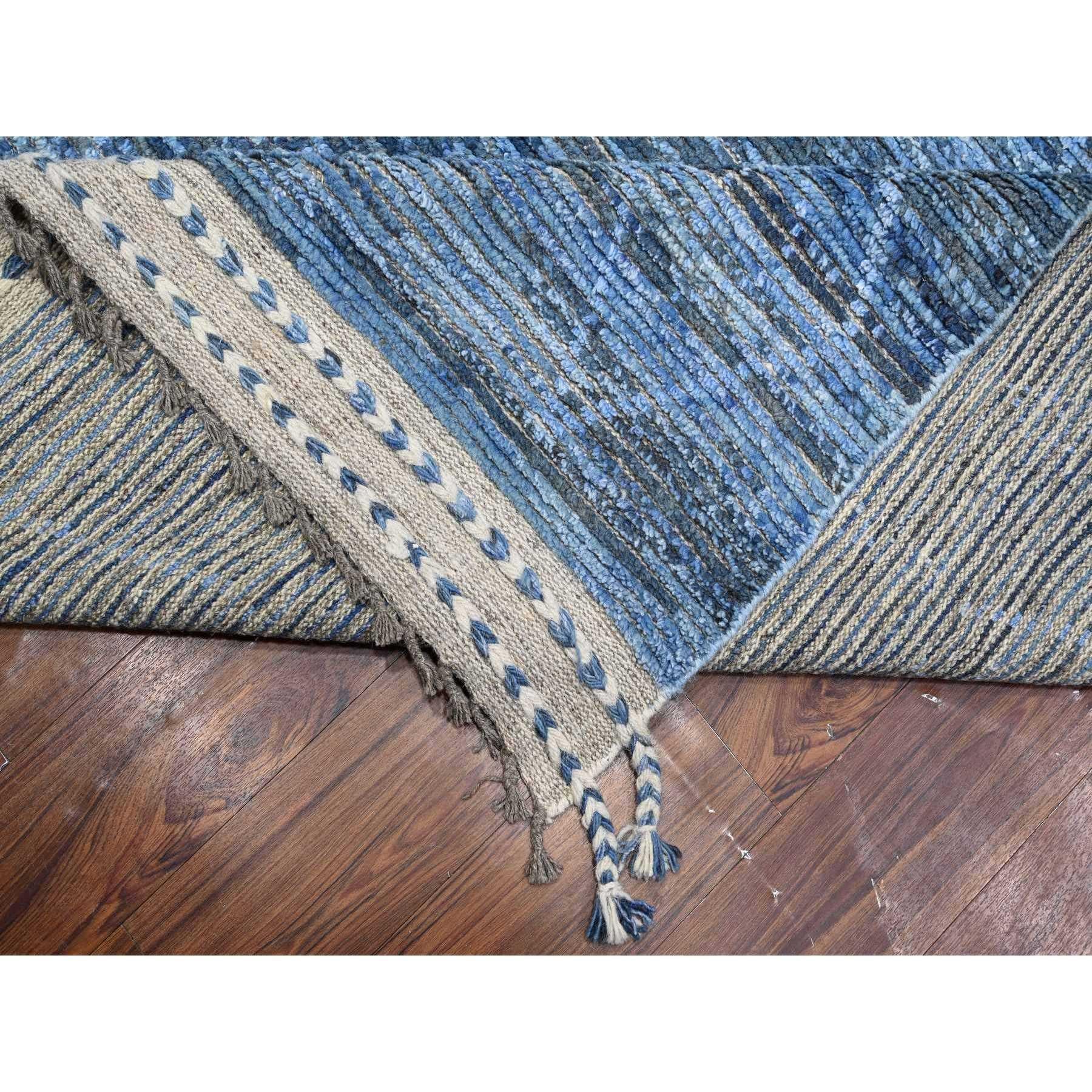 Alfombra oriental de pura lana azul anudada a mano con diseño de inspiración marroquí 12' x 18'5 en Nuevo estado para la venta en Carlstadt, NJ